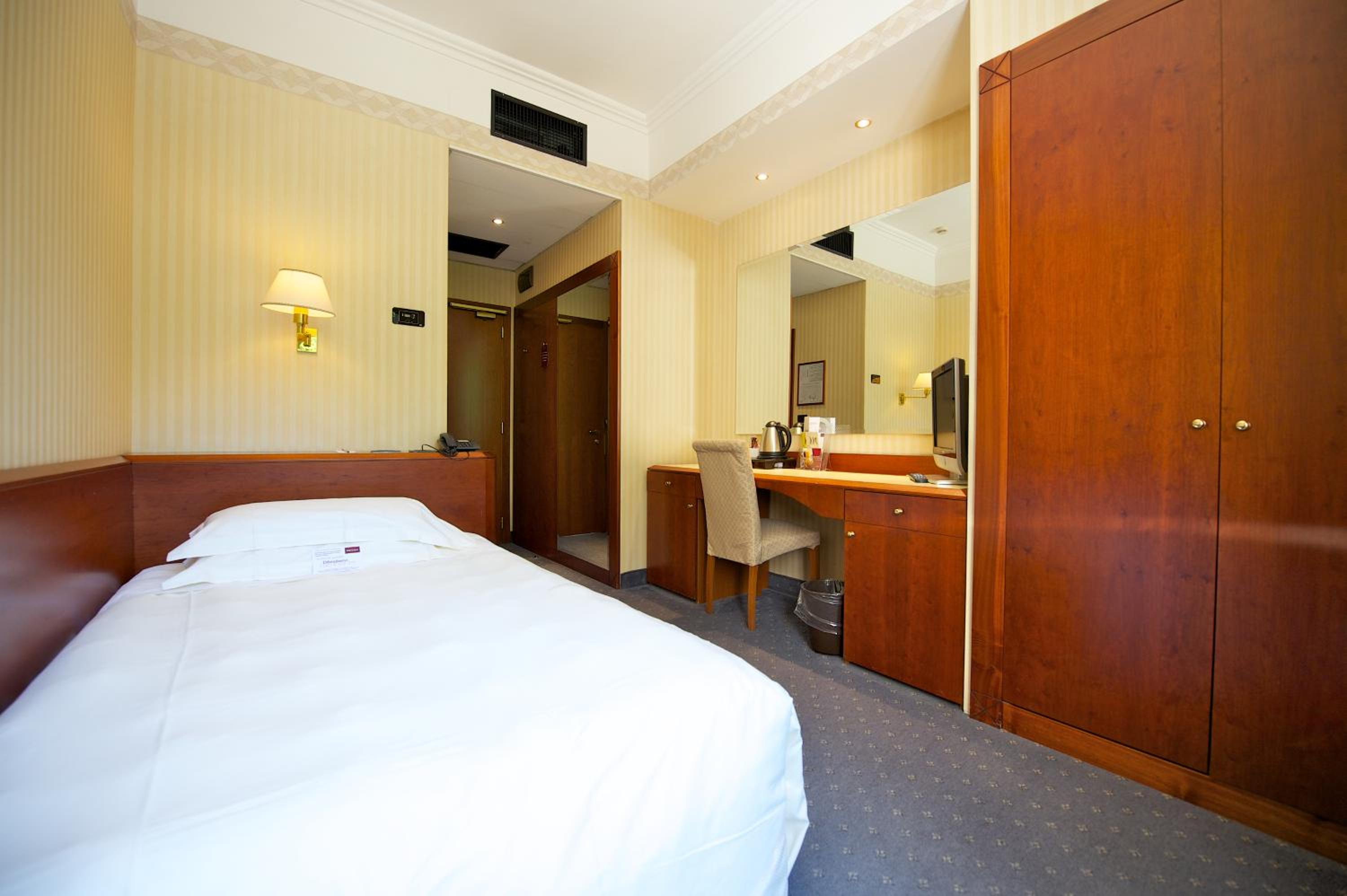 Economy Single Room