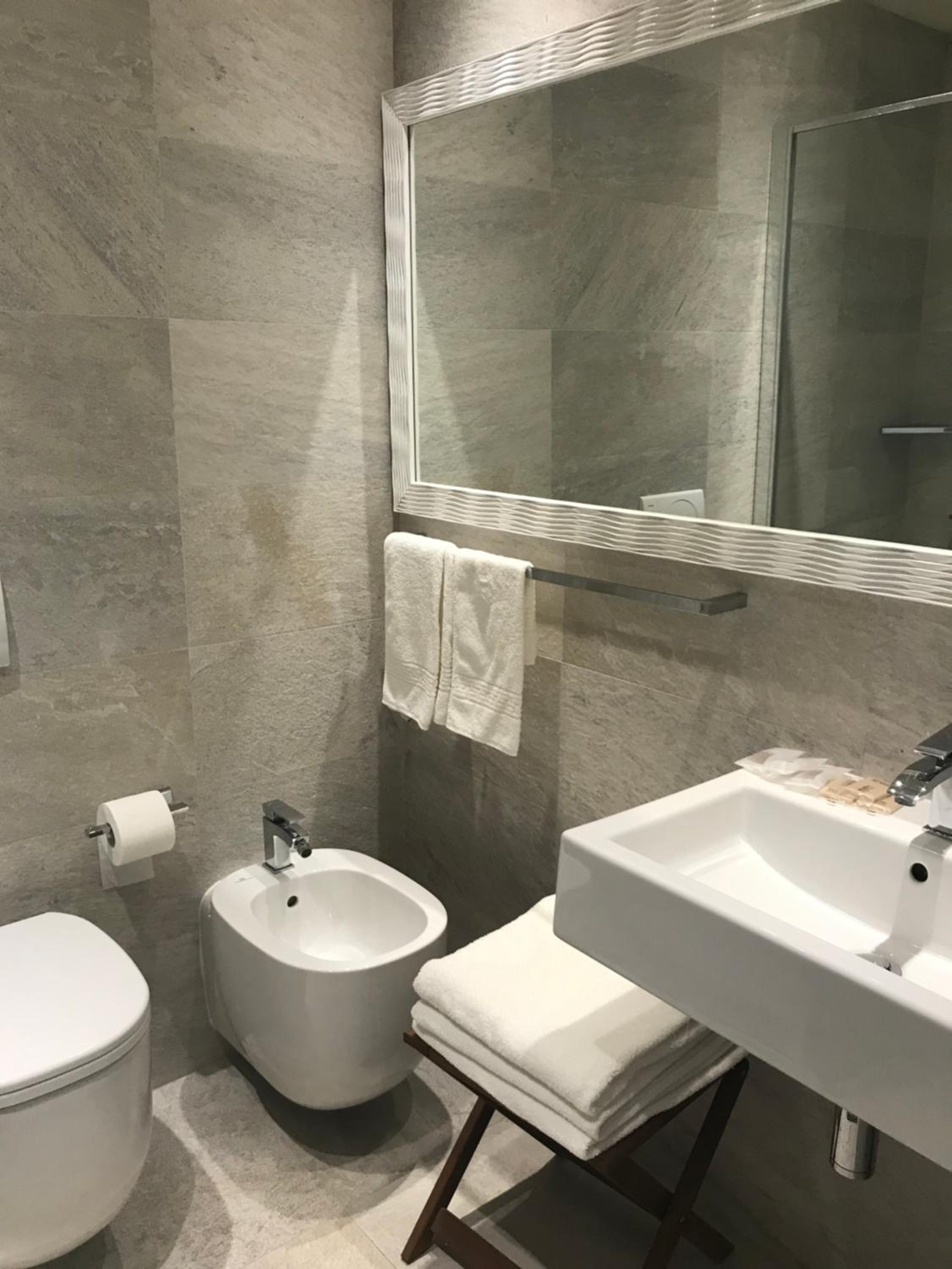 Panoramic Suite with Lateral Sea View