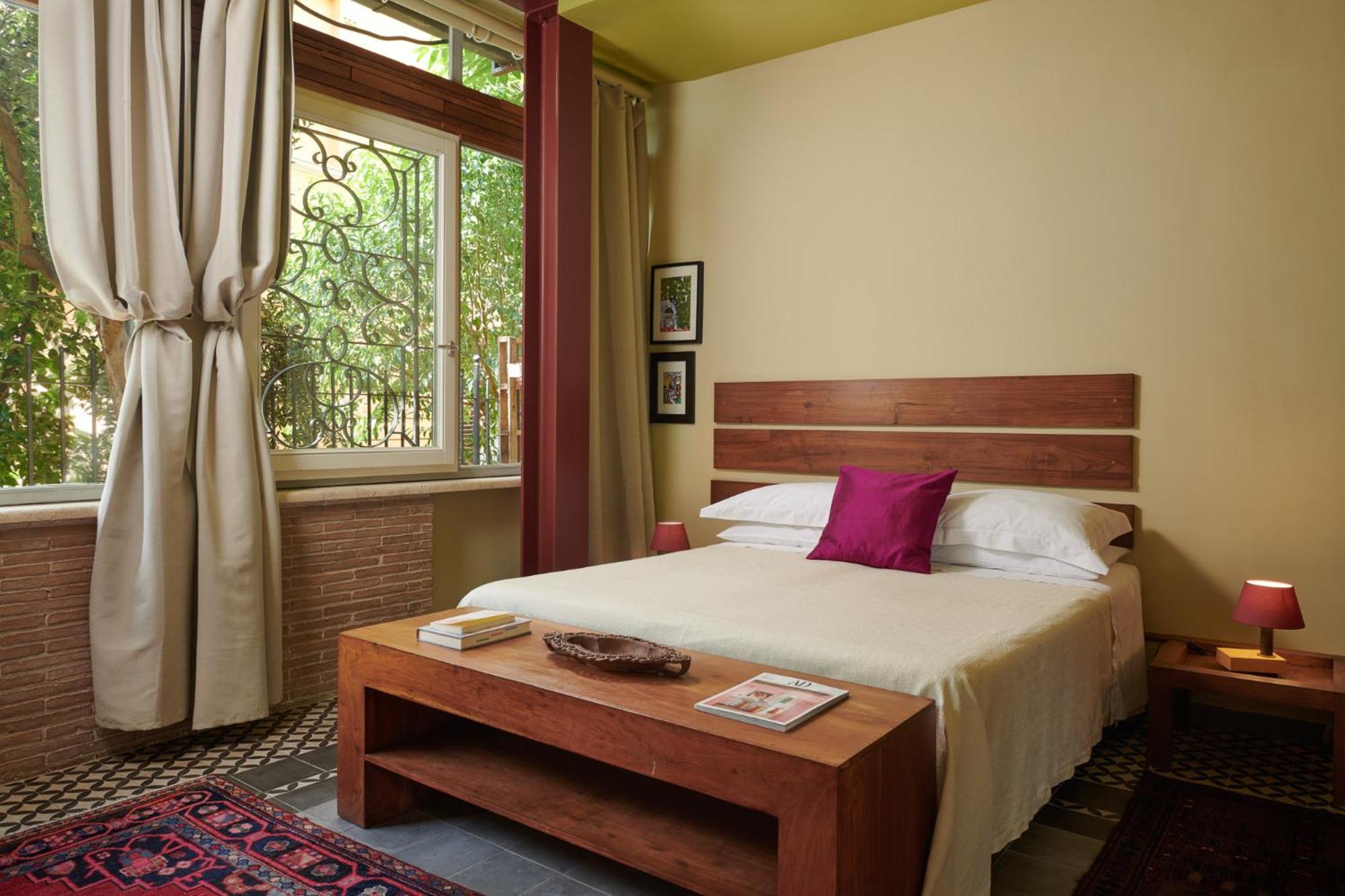 Queen Room with Garden View