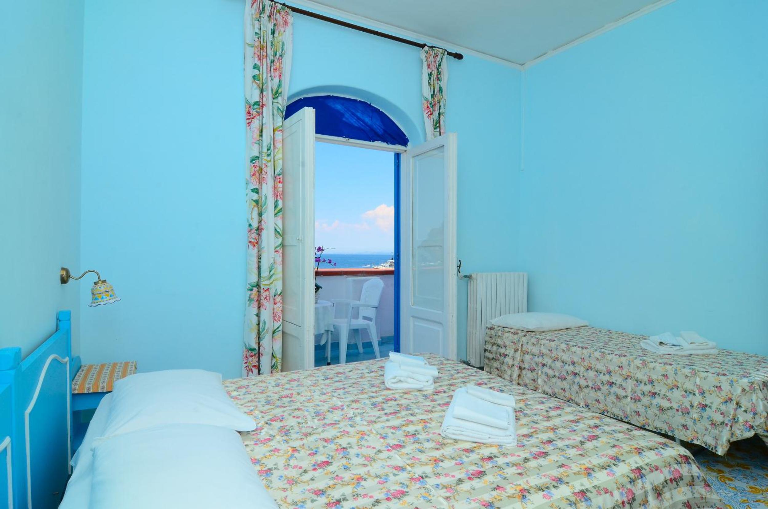 Double or Twin Room with Partial Sea View