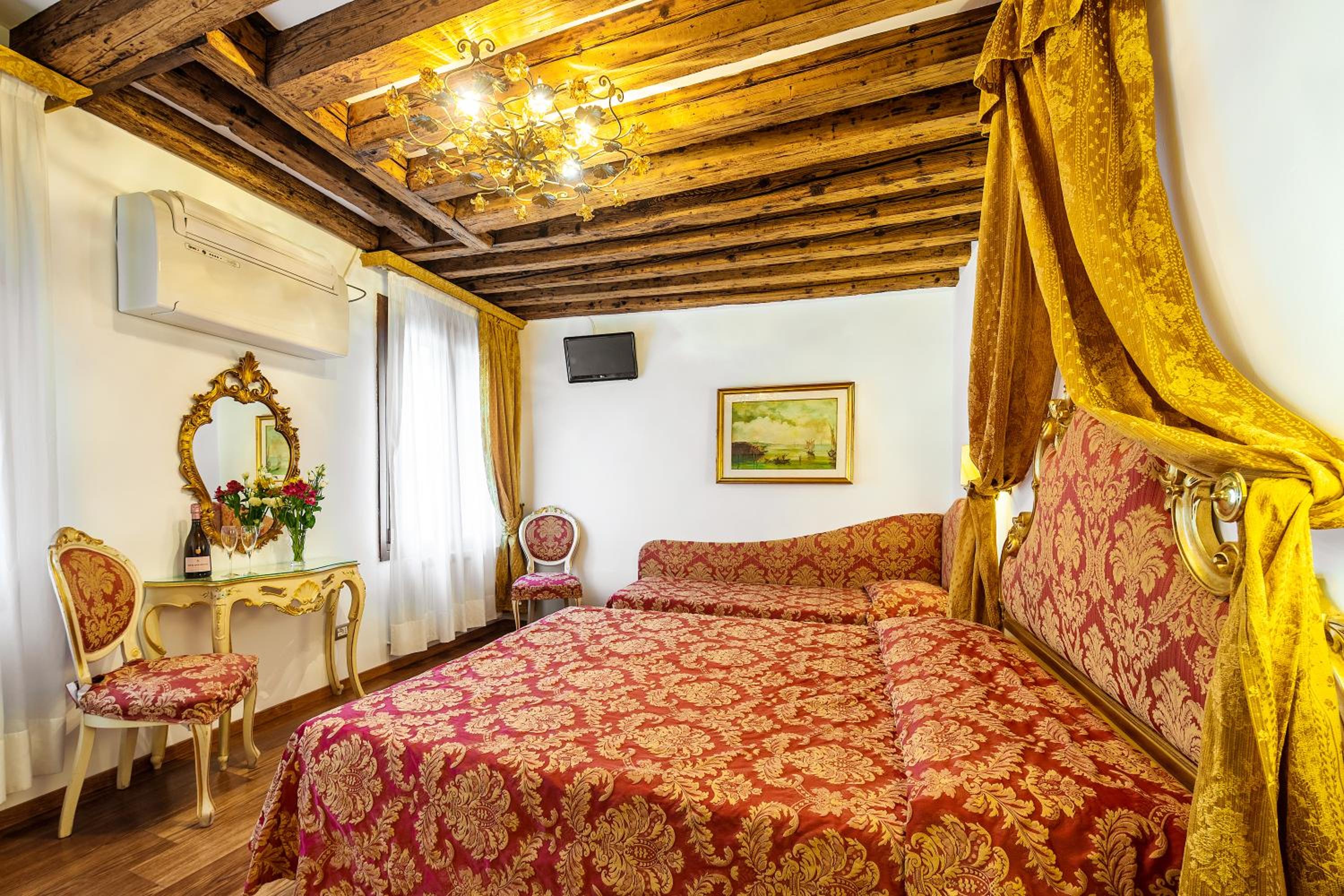 Superior Double Room with Canal View