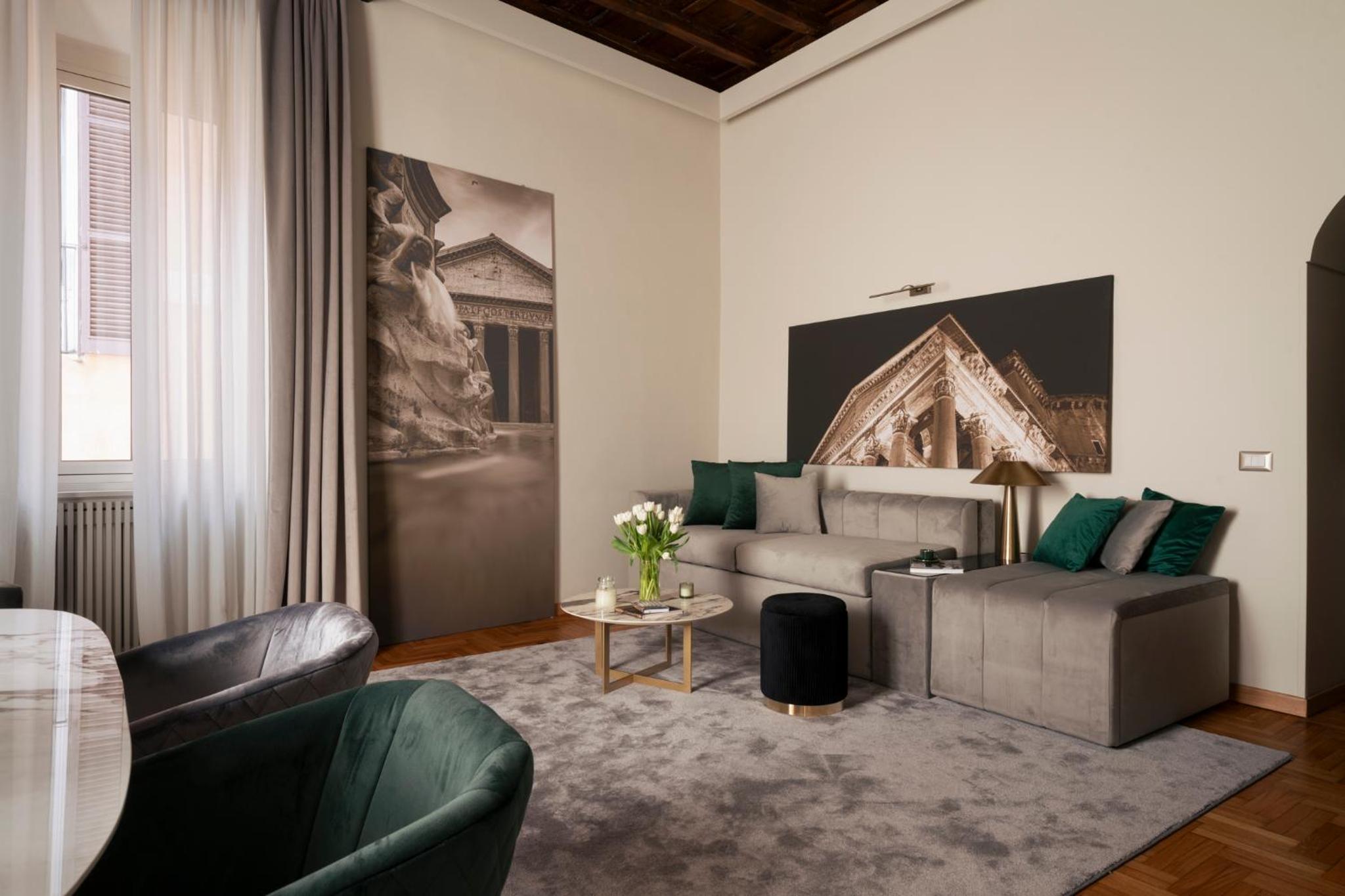 Pantheon View Suite Apartment  Separate Building 