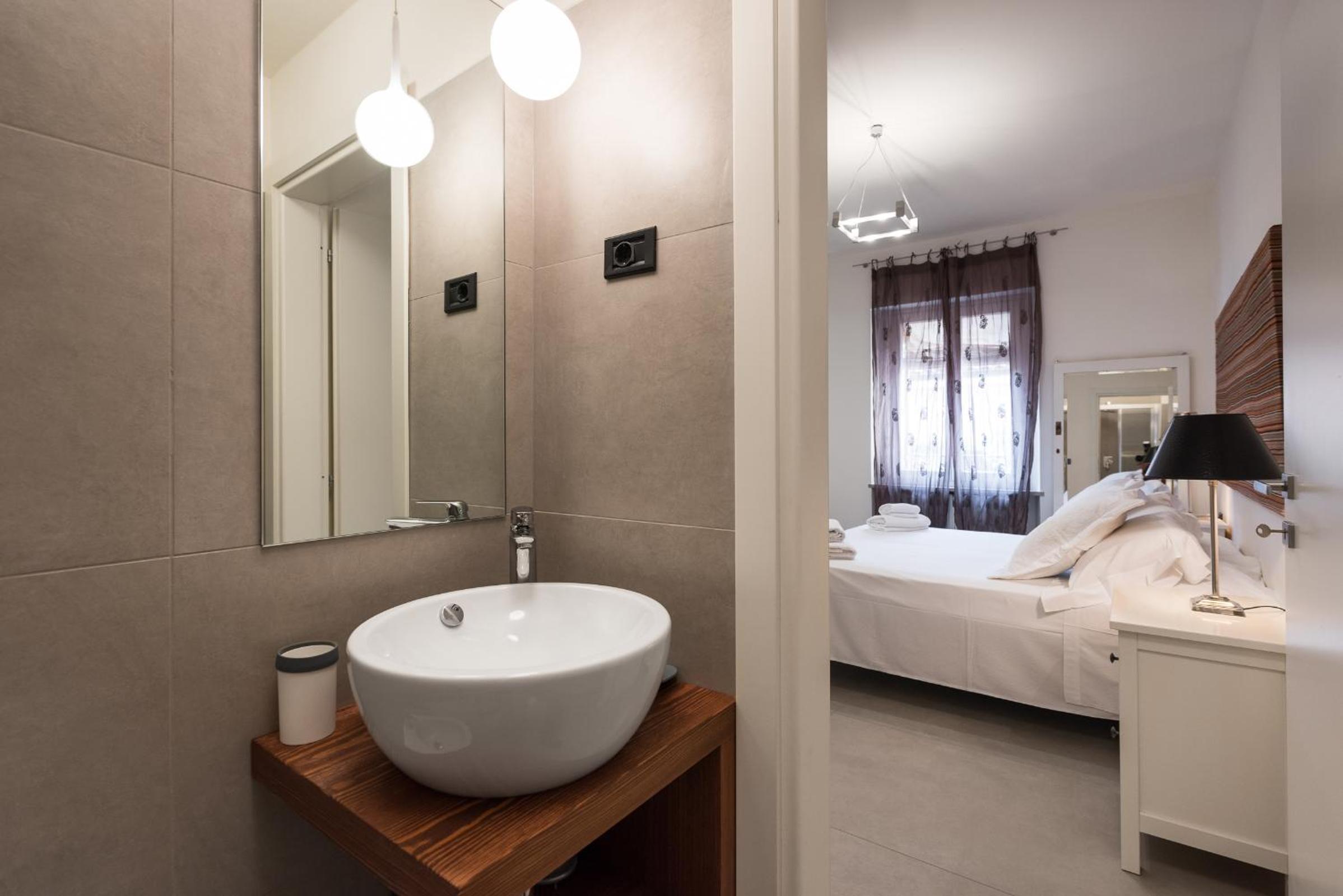 Superior One-Bedroom Apartment