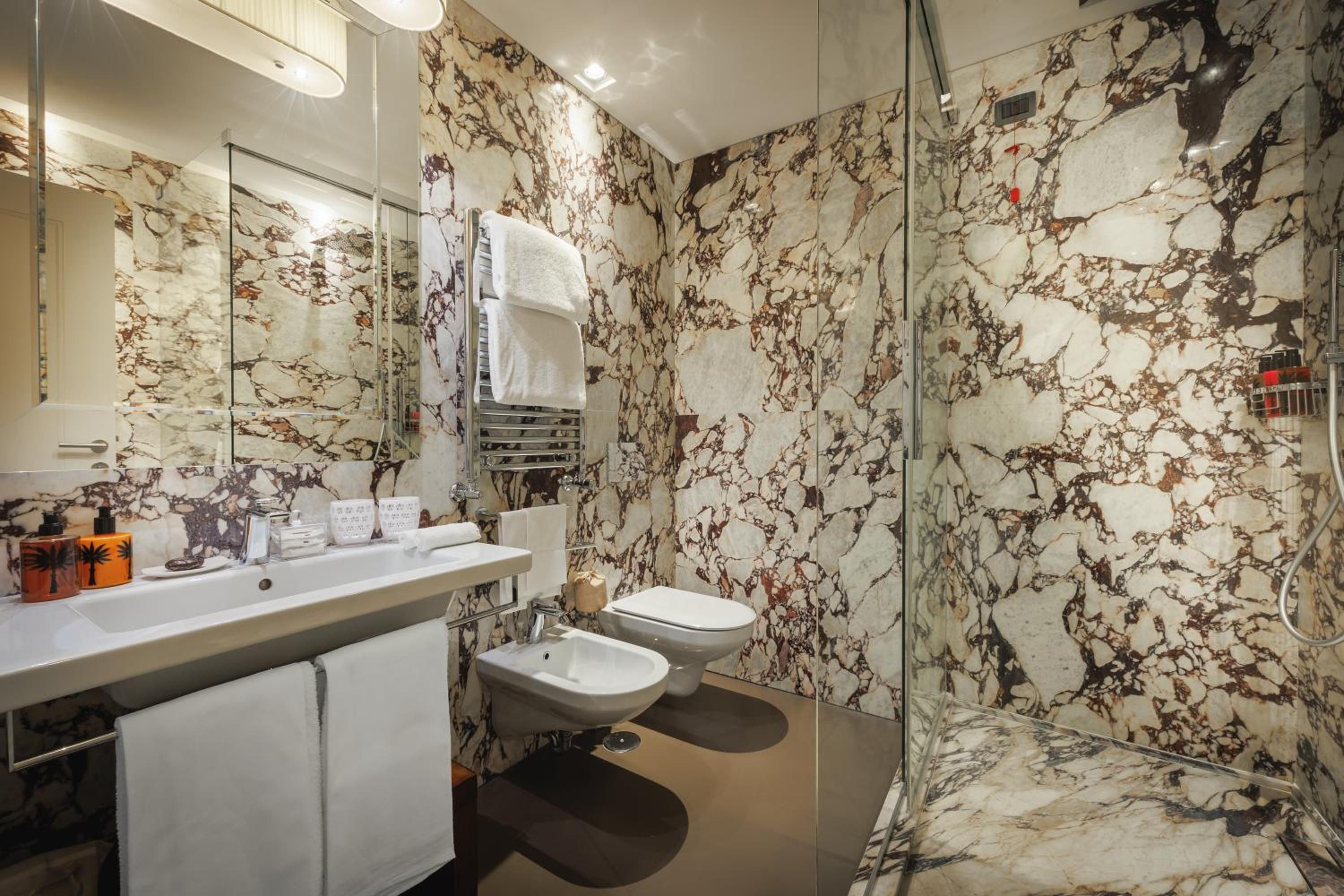 King Executive Suite