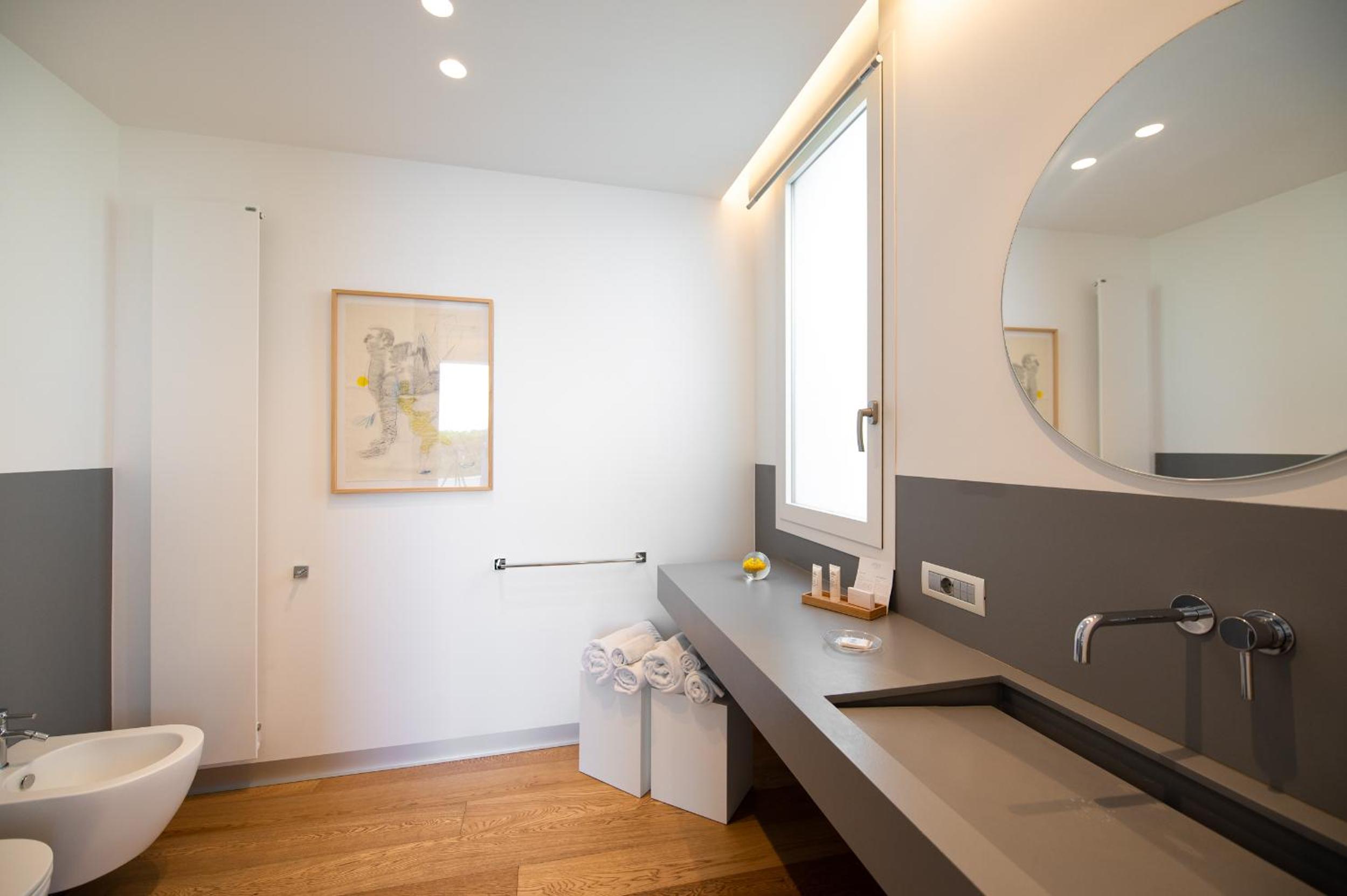 Double Room with Balcony and Sea View