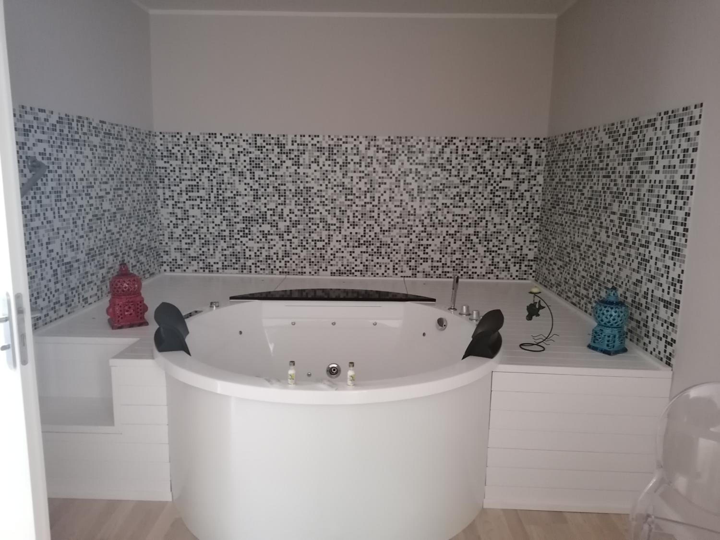 Suite with Spa Bath and Sauna