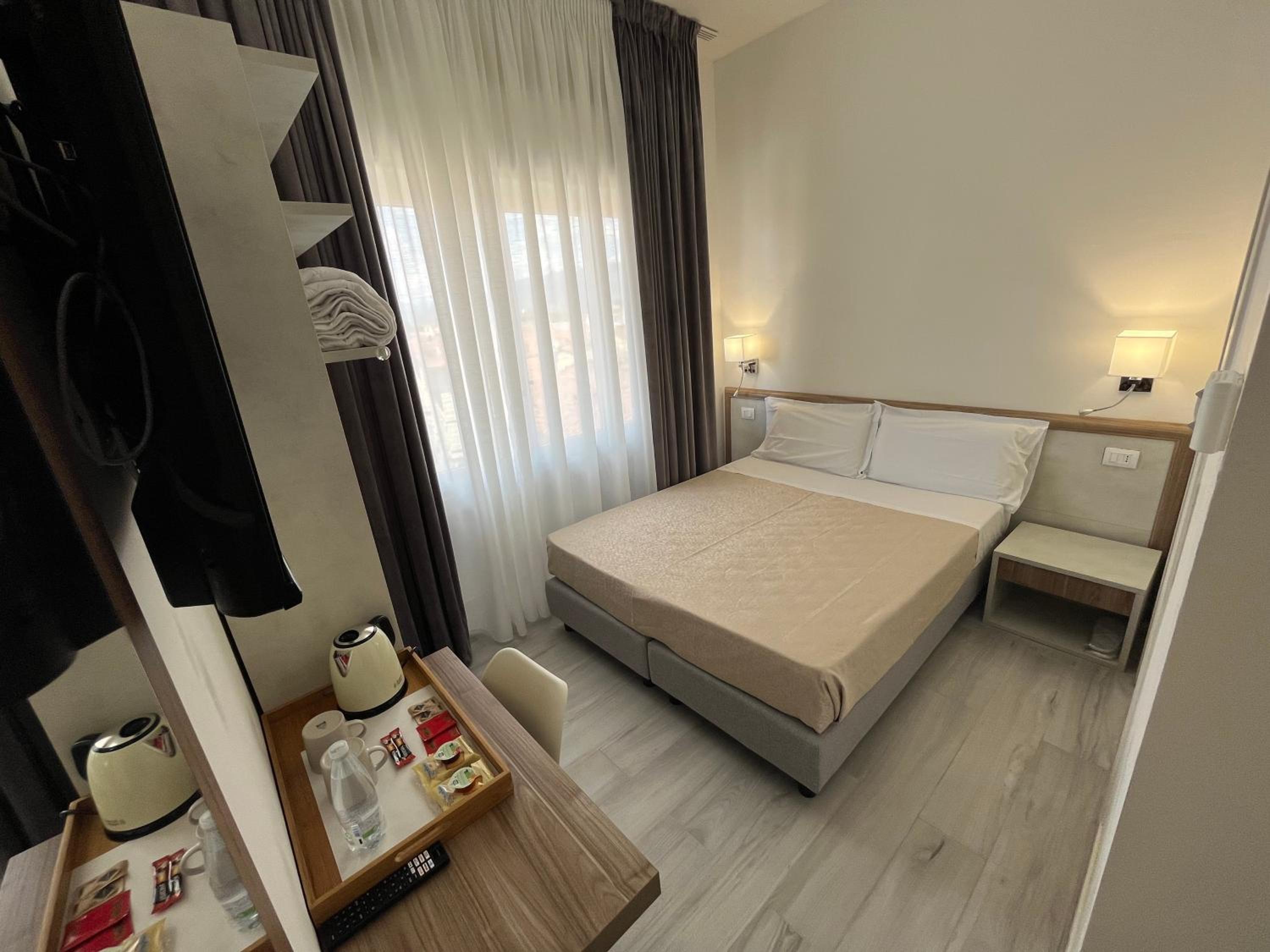 Double or Twin Room with City View