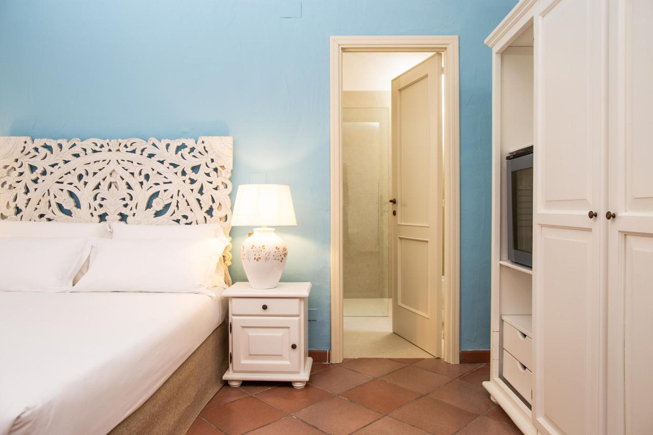 Double or Twin Room with Swimming Pool Access