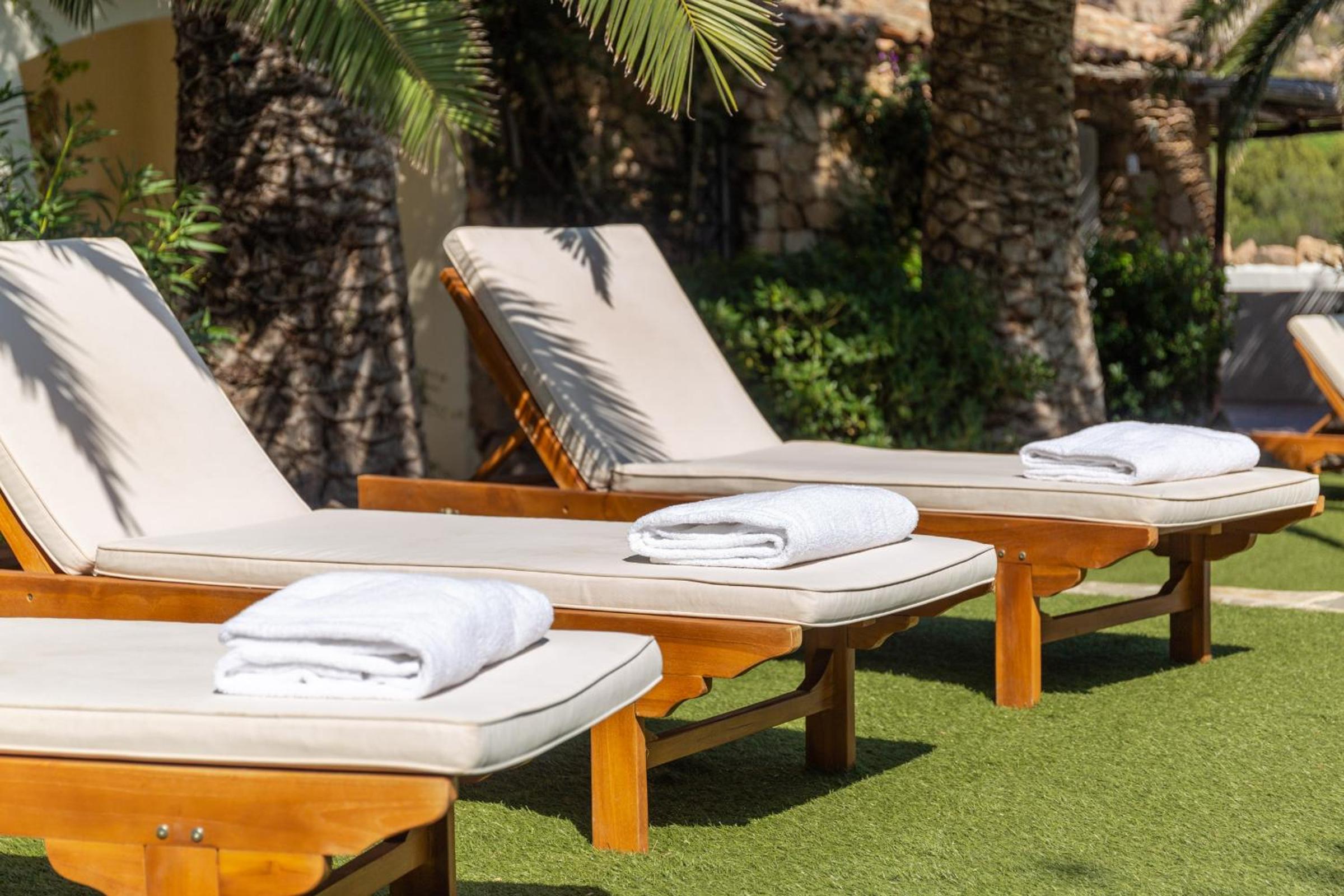 Double or Twin Room with Swimming Pool Access