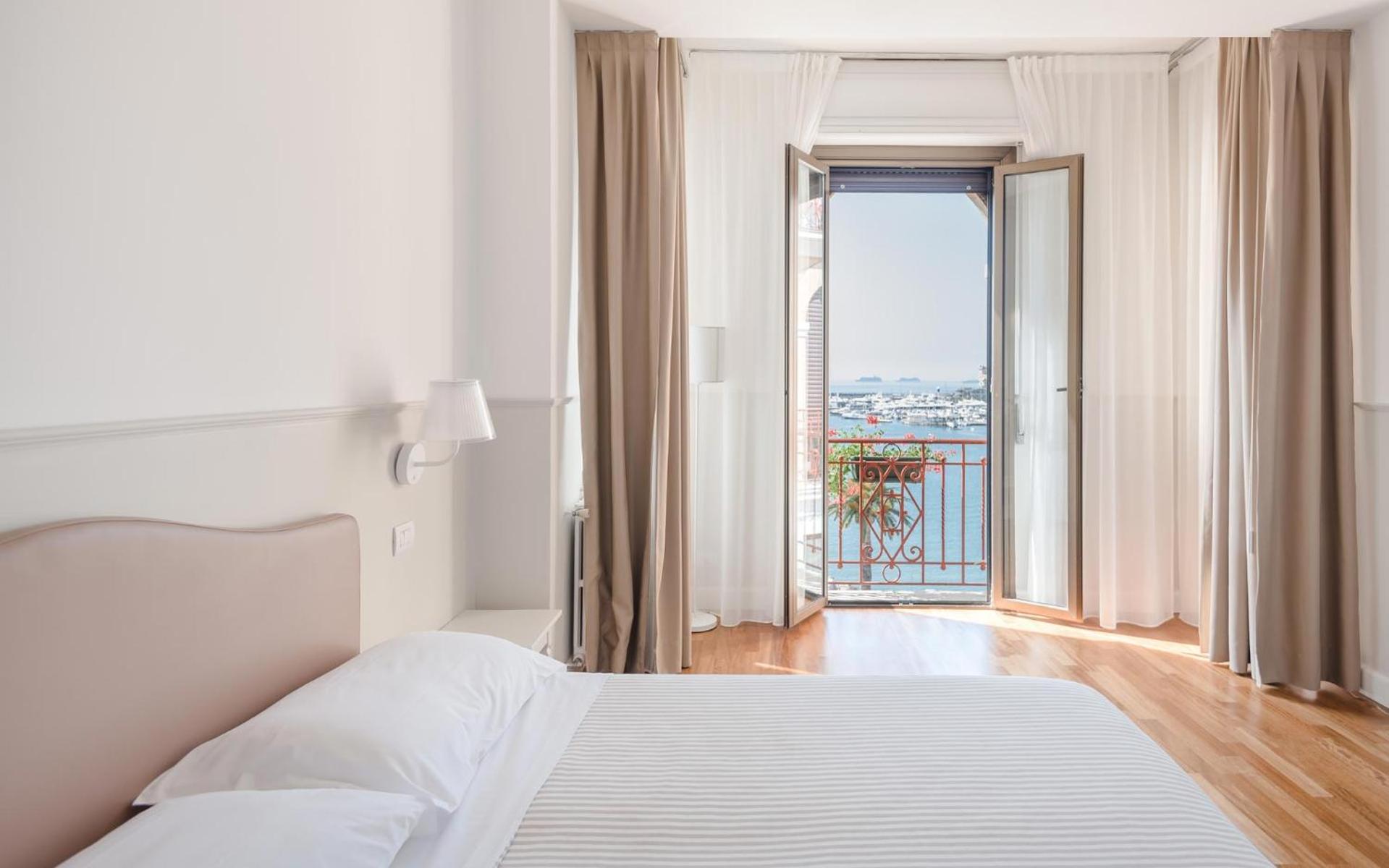 Triple Room with Sea View