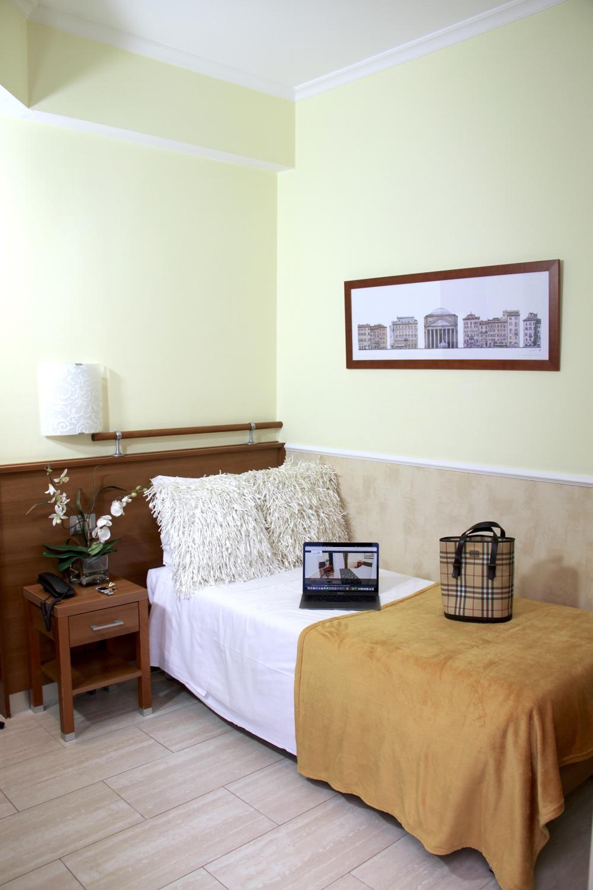 Single Room with Terrace