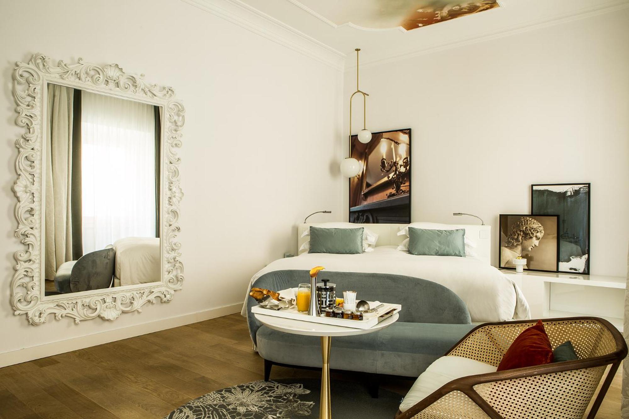 Premium Luxury Room