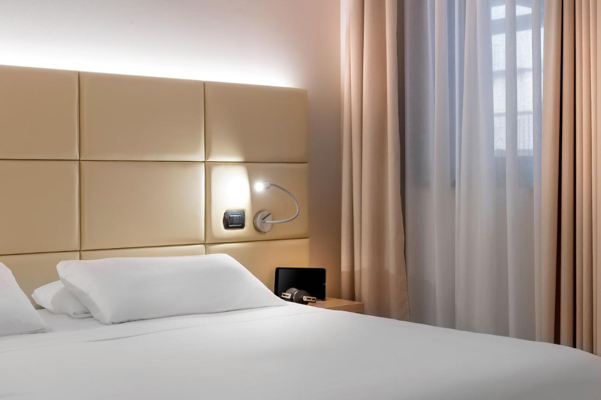 Superior King Room - Non-Smoking