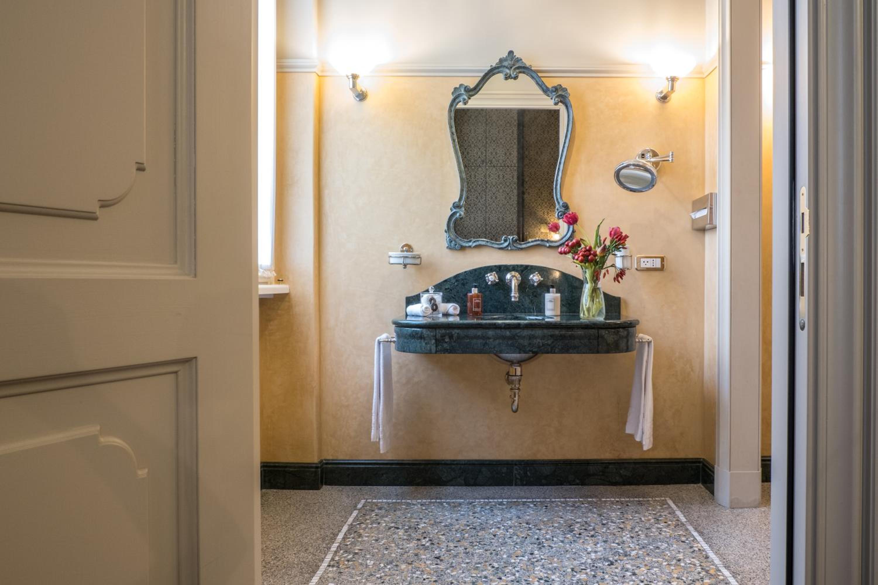 Double Room - Ground Floor