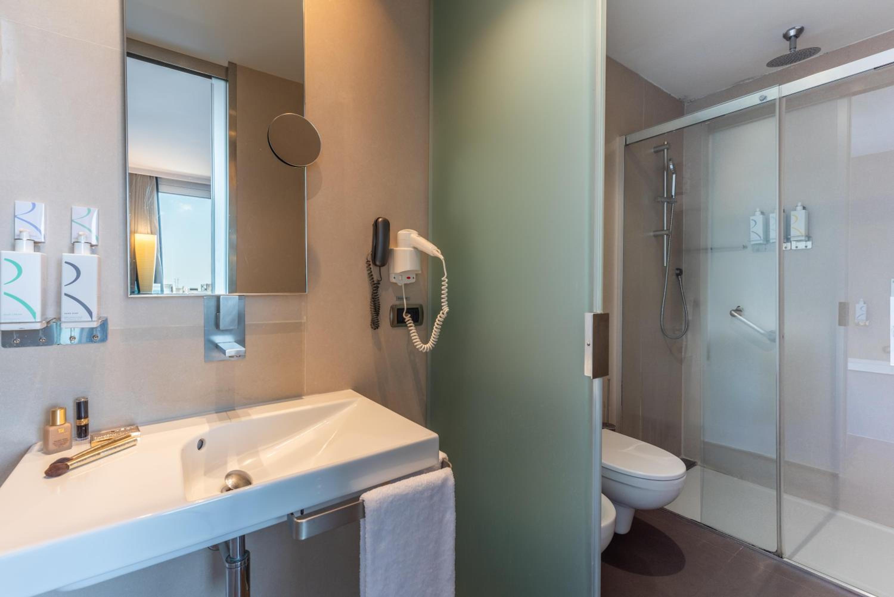 Junior King Suite with Terrace and City View