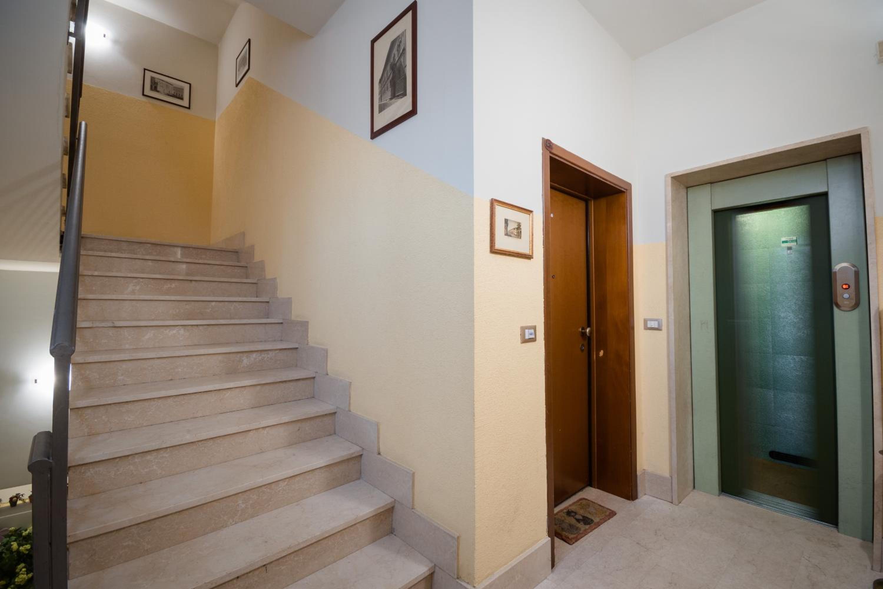 Studio (2 Adults) - Annex