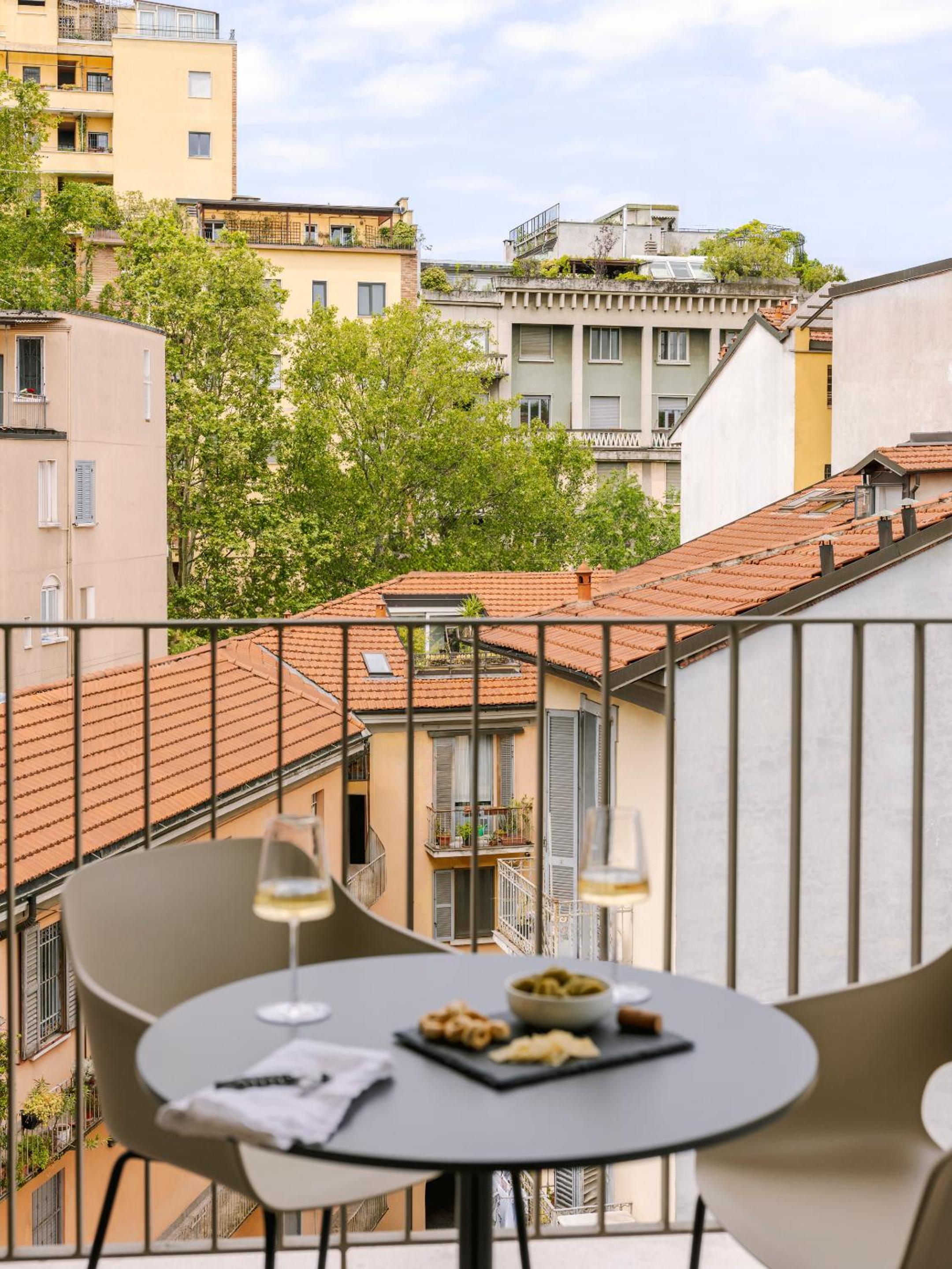 Studio With Balcony