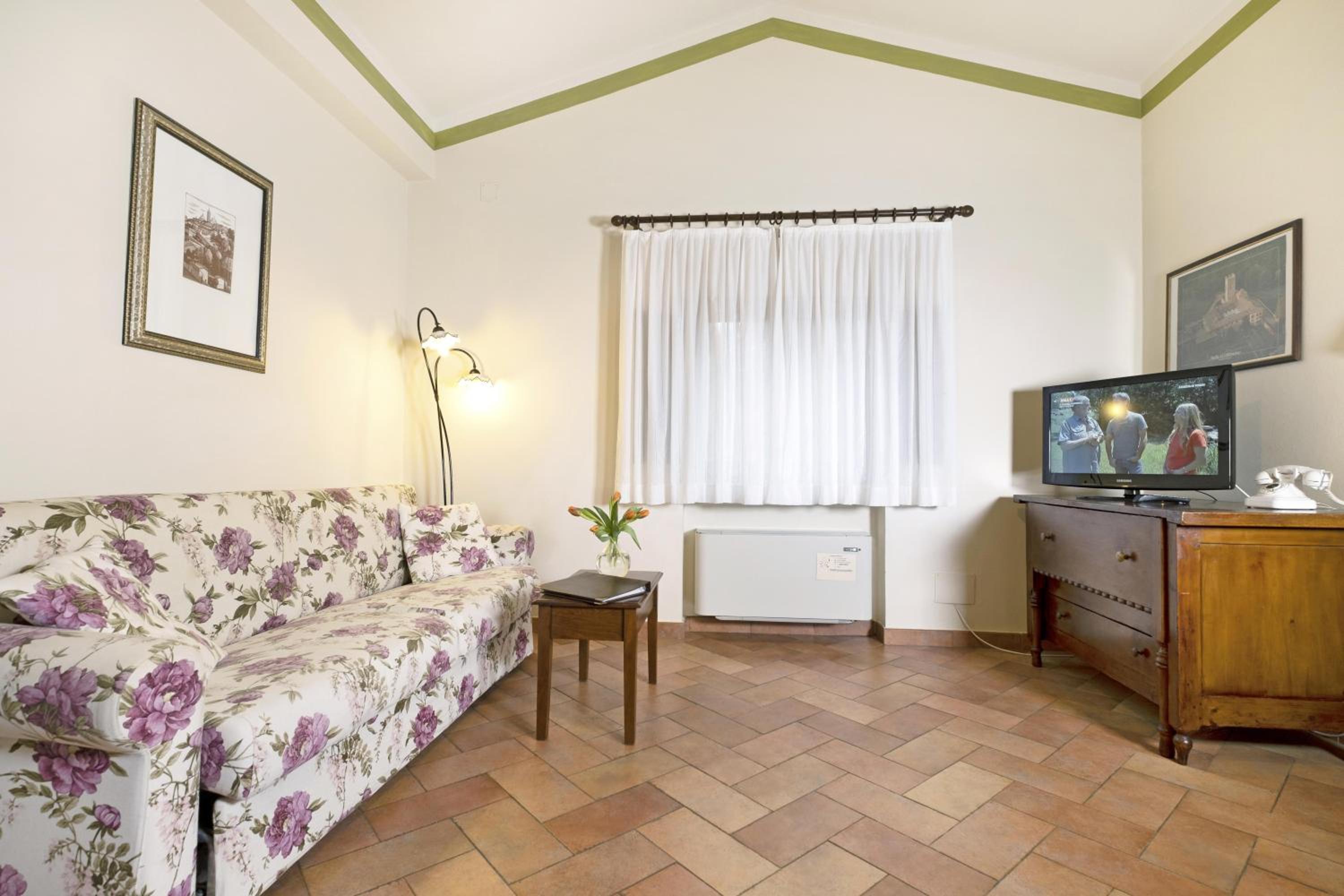 Apartment Double Room + Sofa Bed (4 Adults)