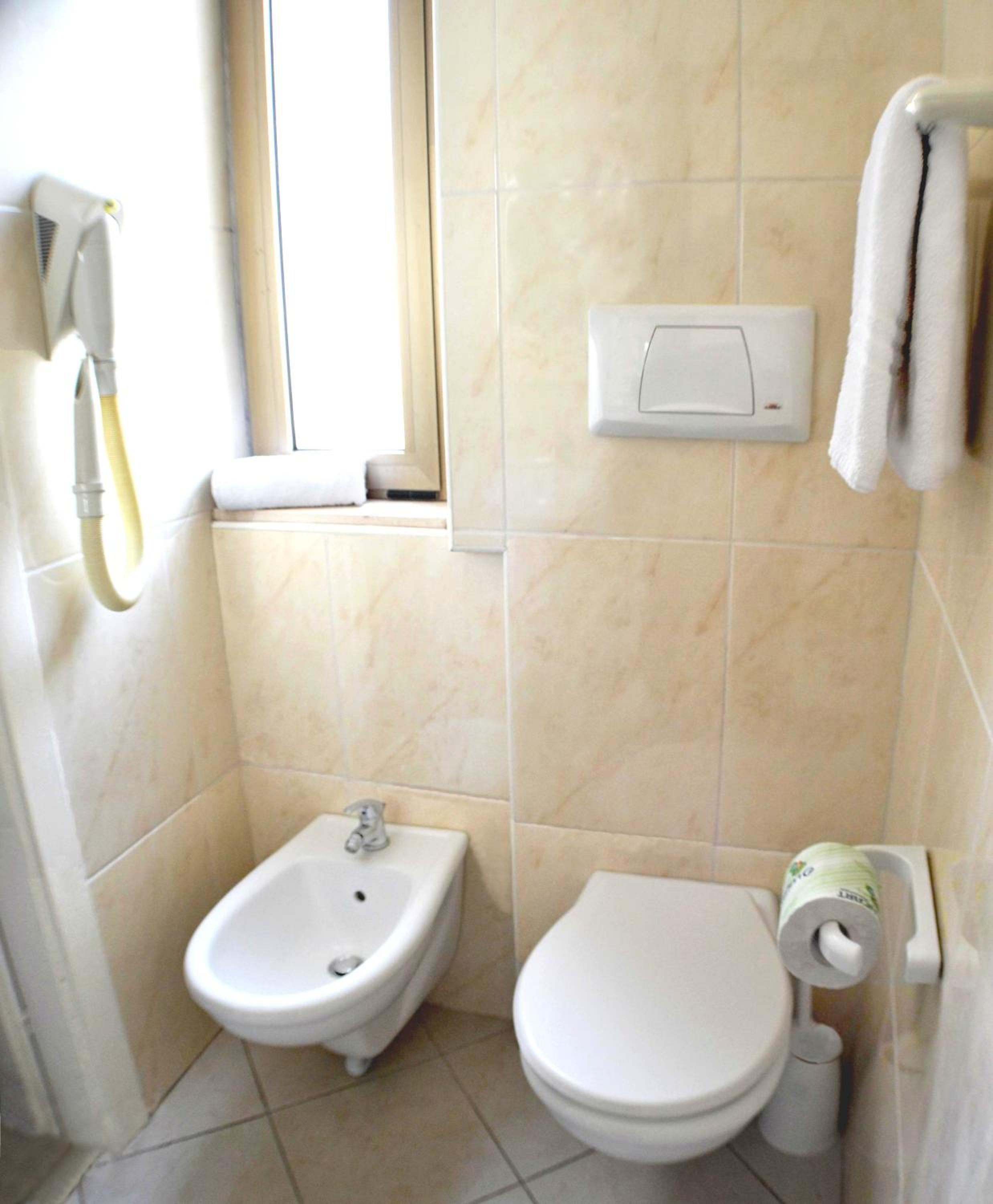 Double Room with Balcony and Garden View