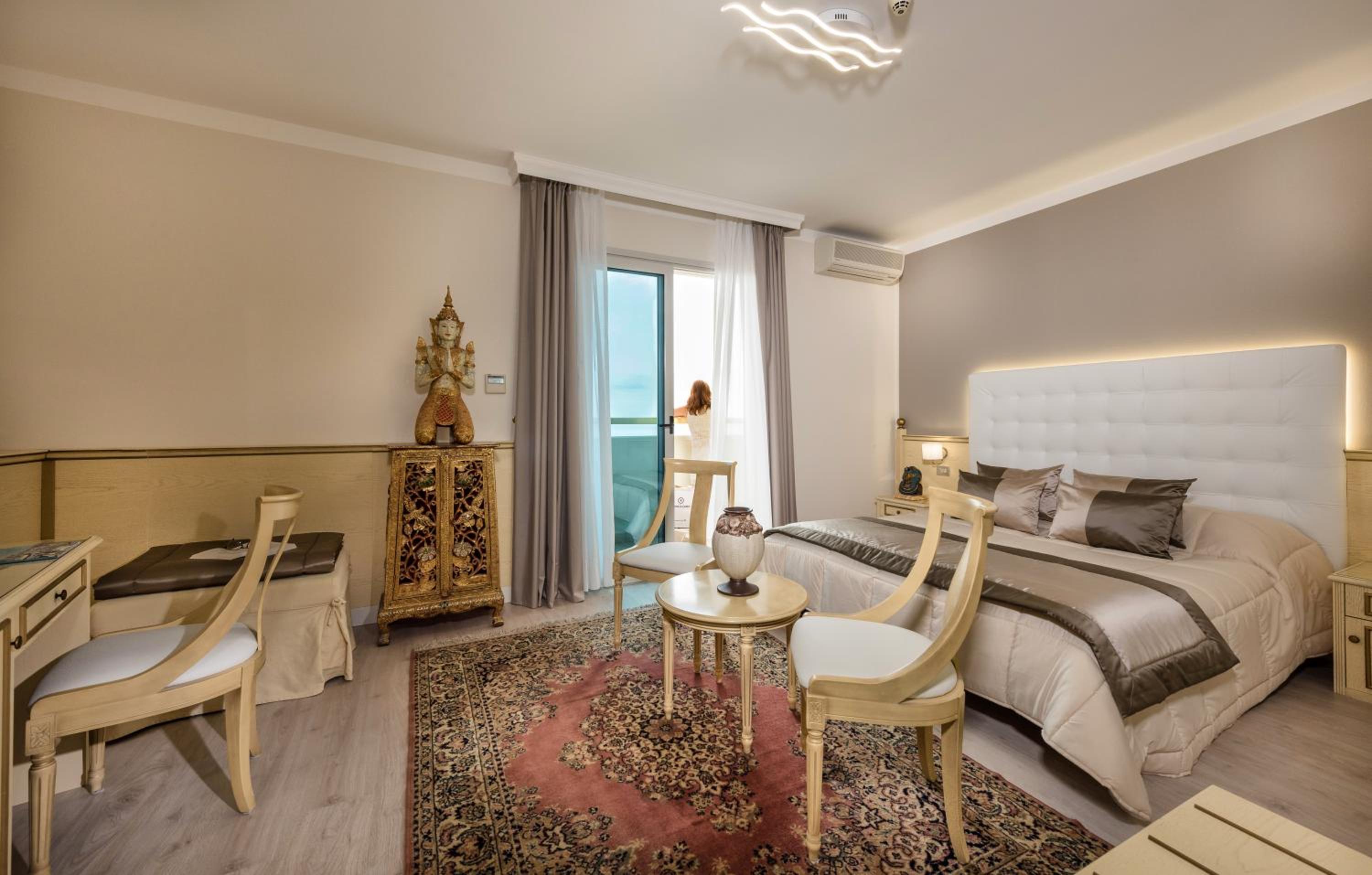 Junior Suite with Partial Sea View and Spa Access