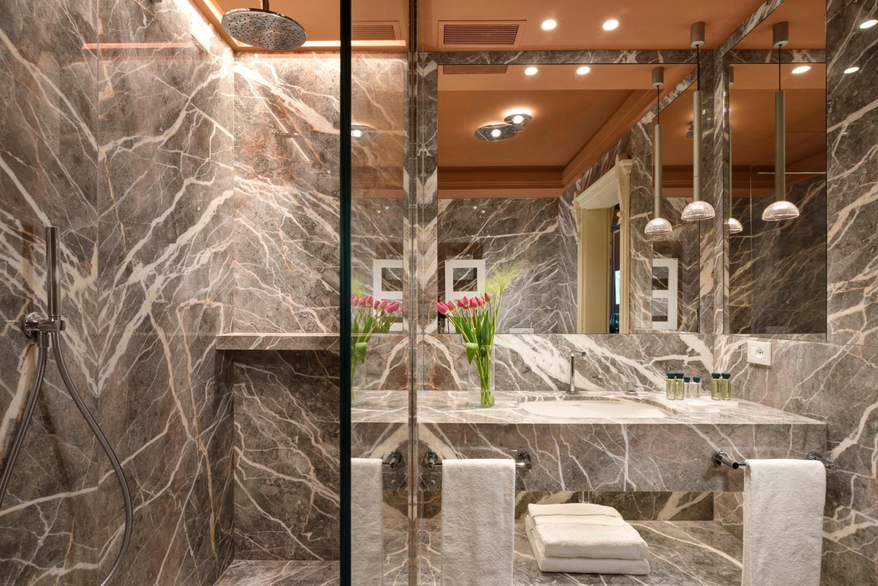 Deluxe Lake View with Balcony