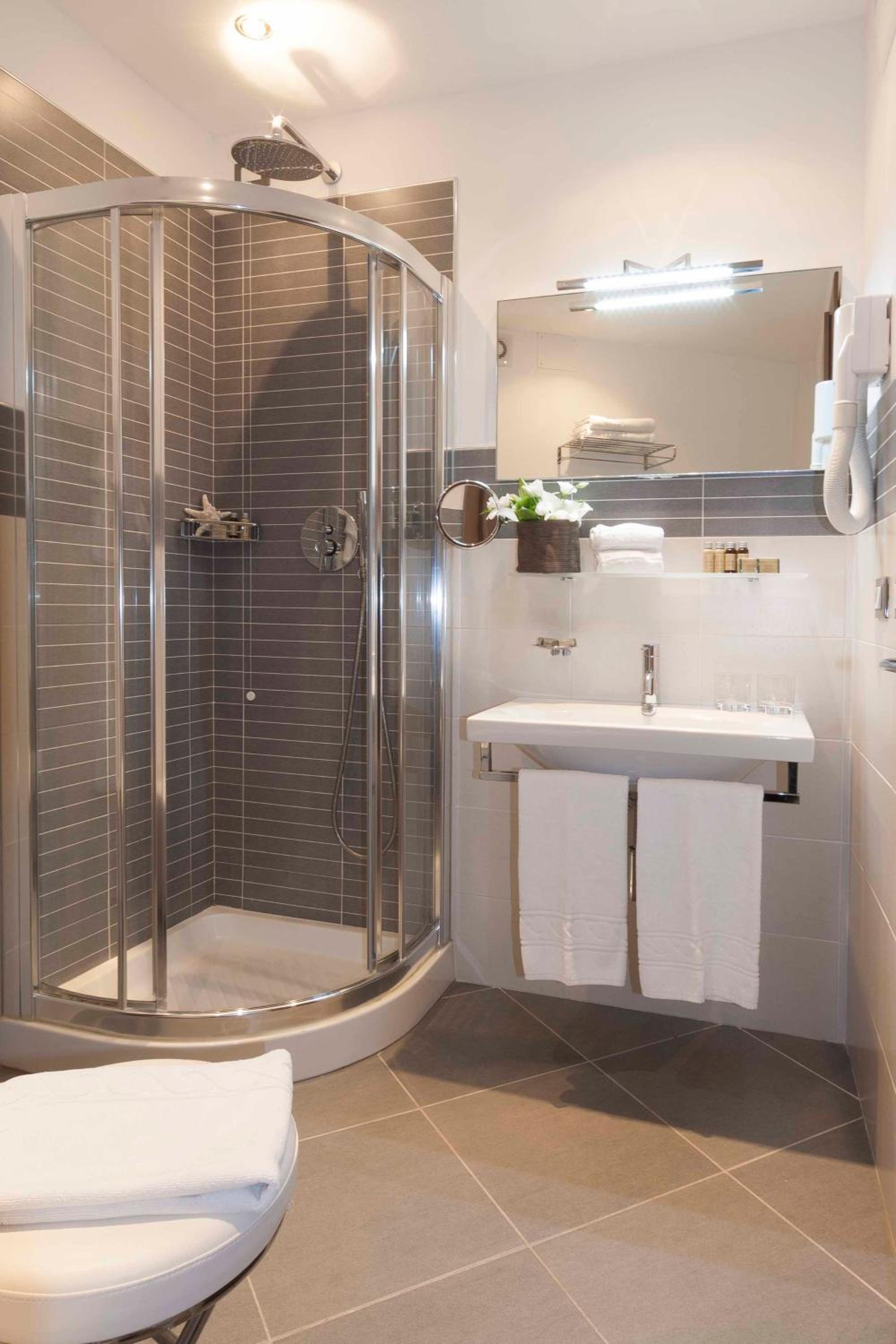 Classic Double or Twin Room with Sea and Pool View