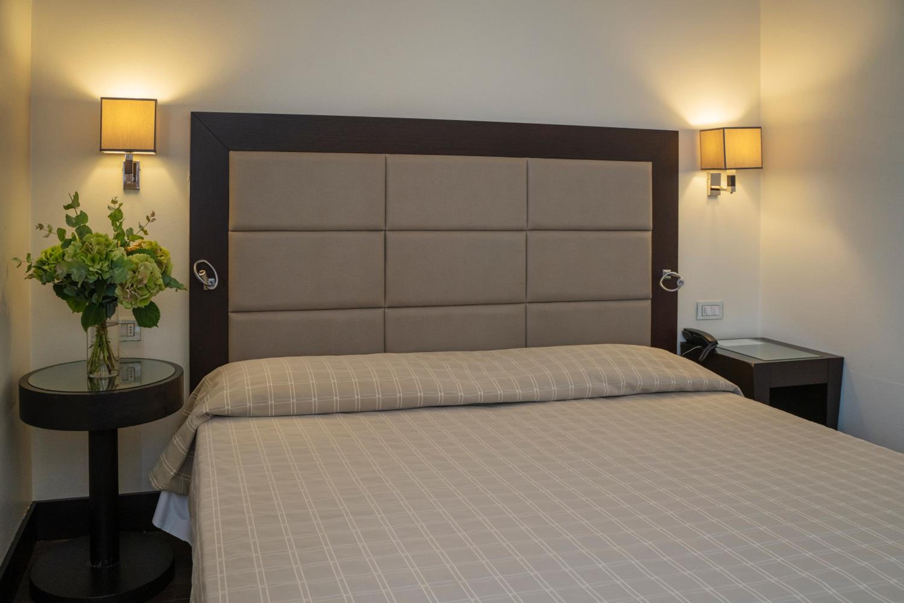 Double Room (1 Adult)