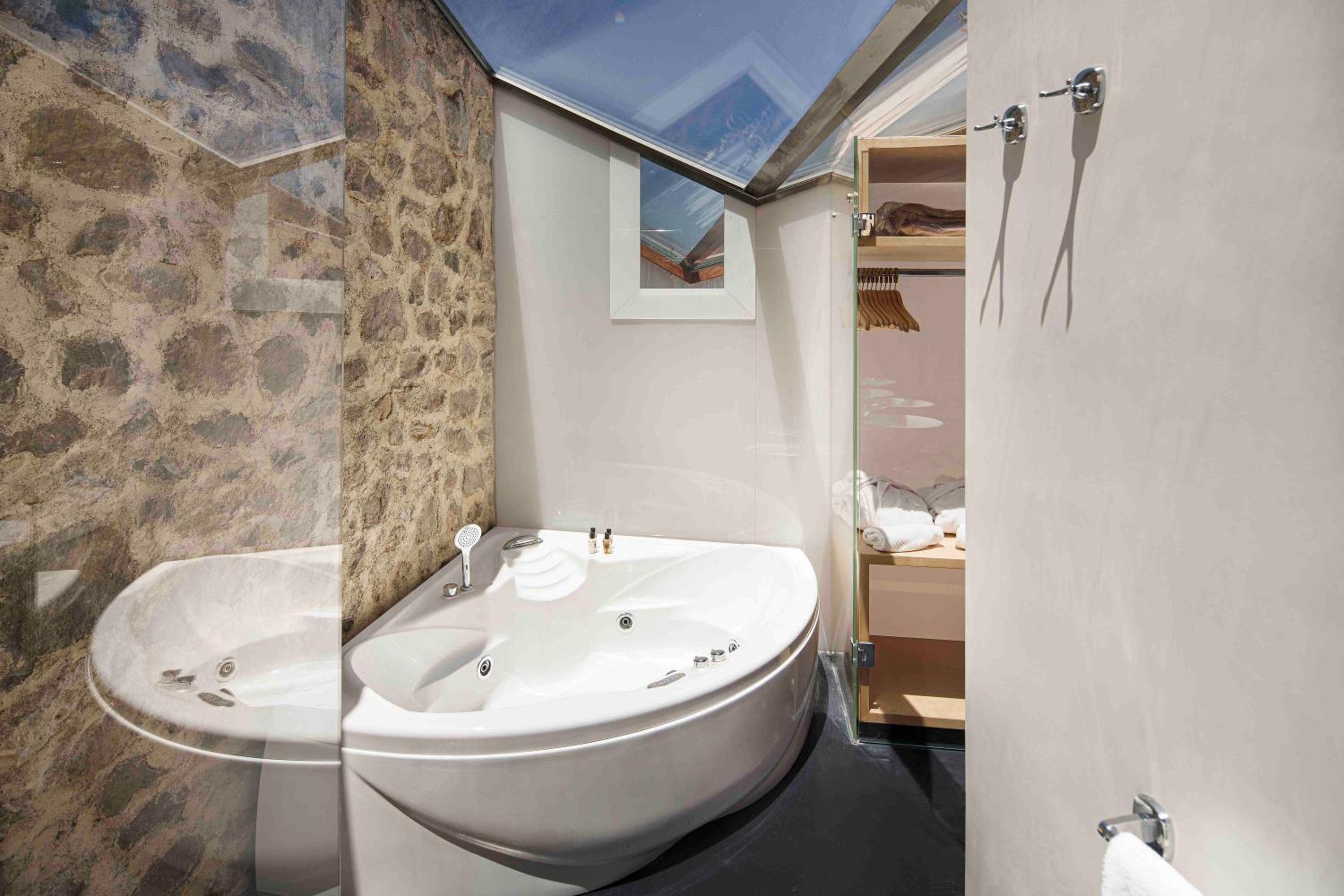 Prestige Suite with Spa Bath