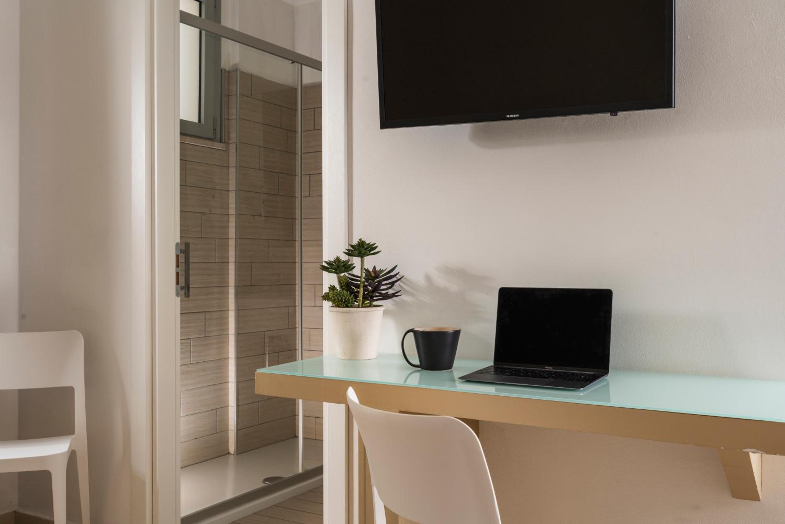 Double or Twin Room with Side Sea View