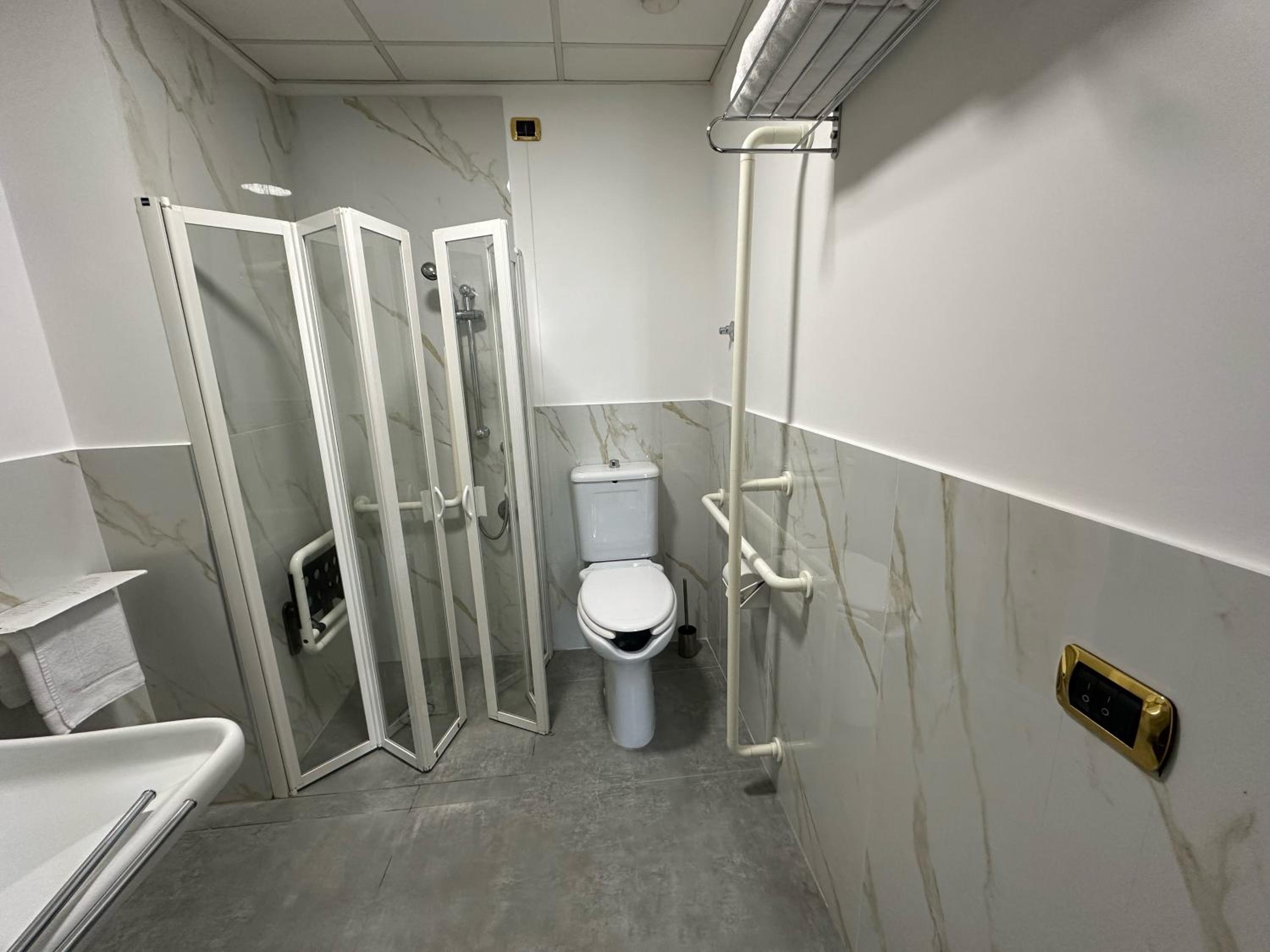 Twin Room - Disability Access