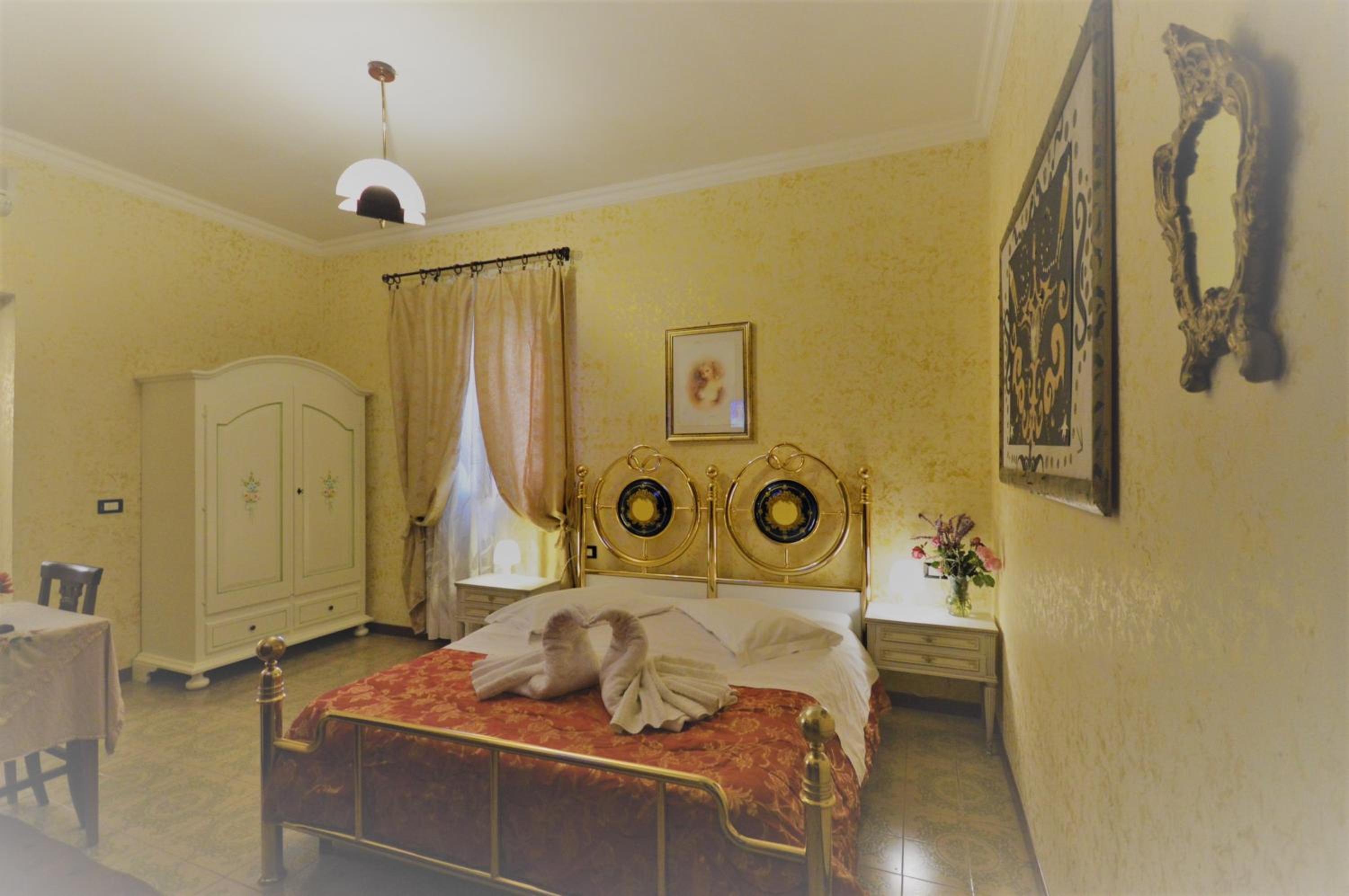 Double or Twin Room with Private Bathroom