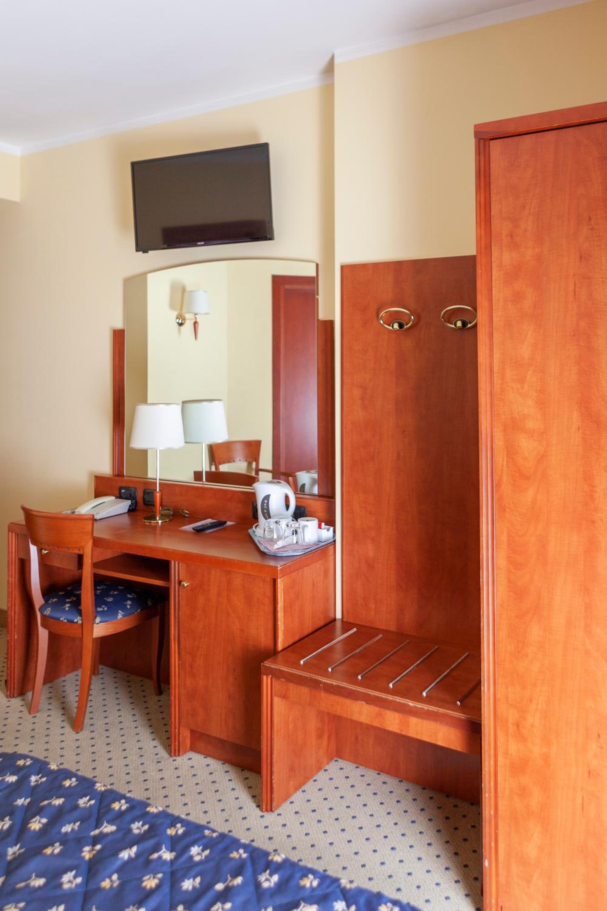 Triple Room with Balcony