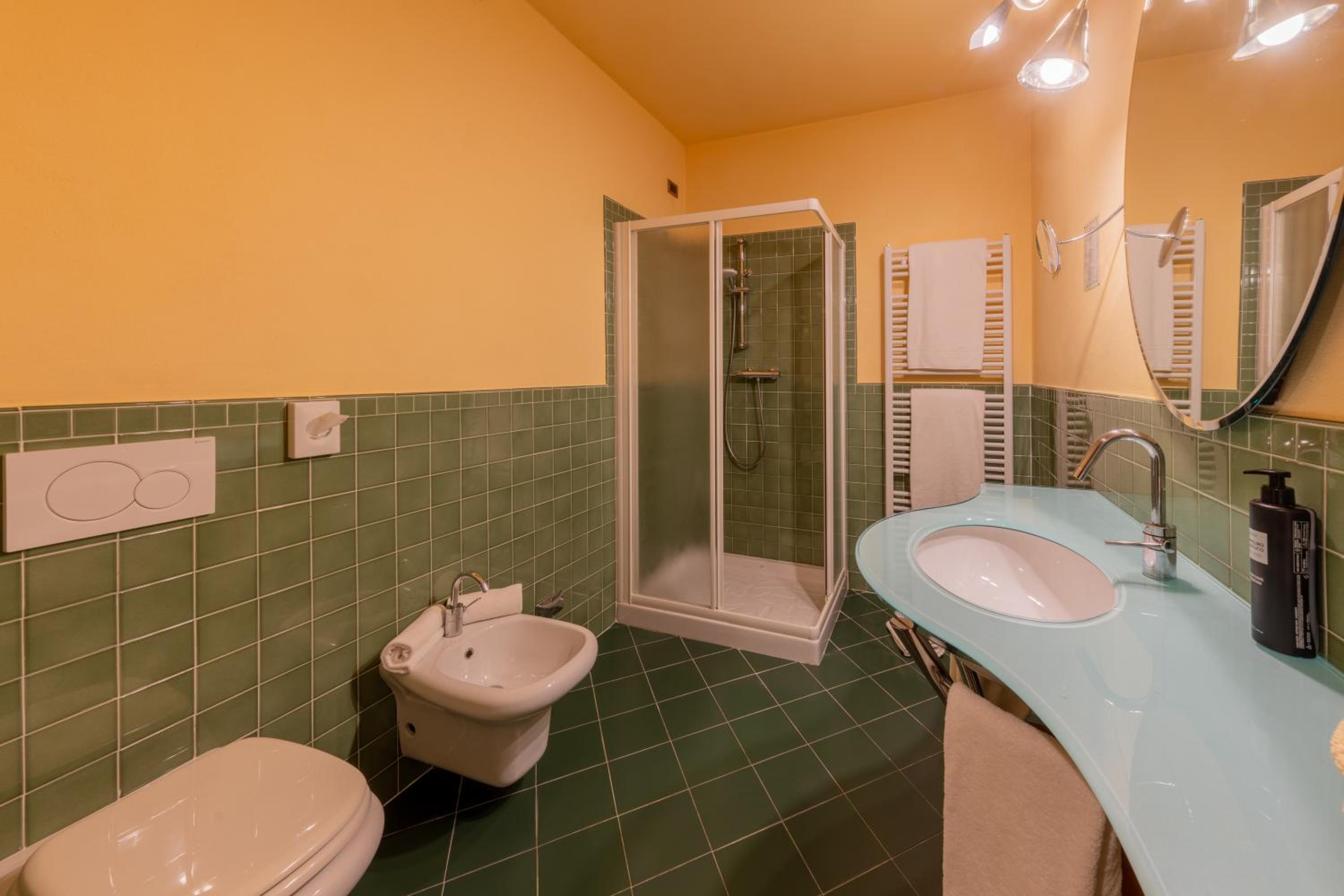 Double or Twin Room with Street View