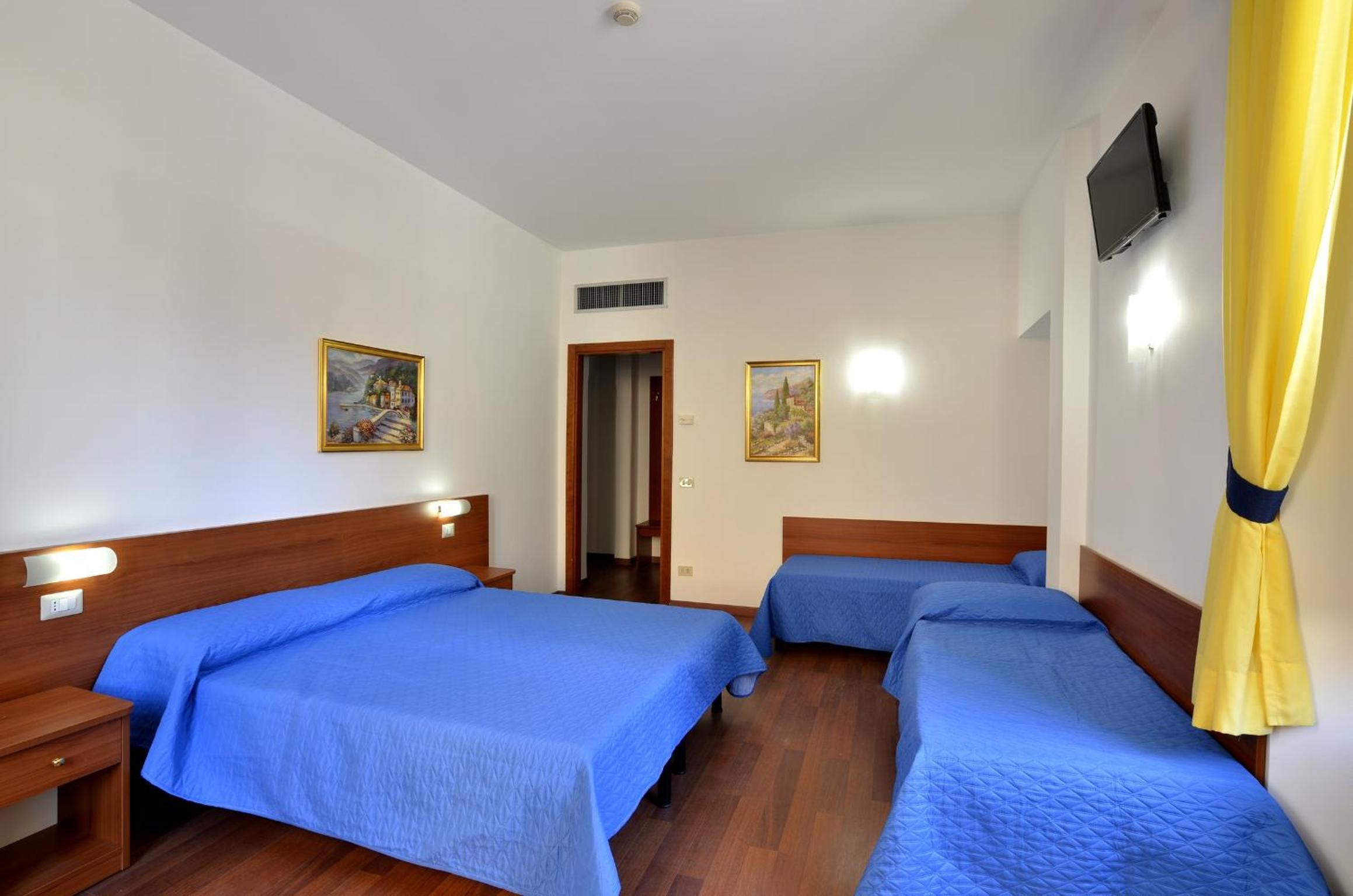 Classic Quadruple Room