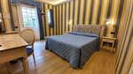Double Room with Patio в Hotel Carlton on the Grand Canal