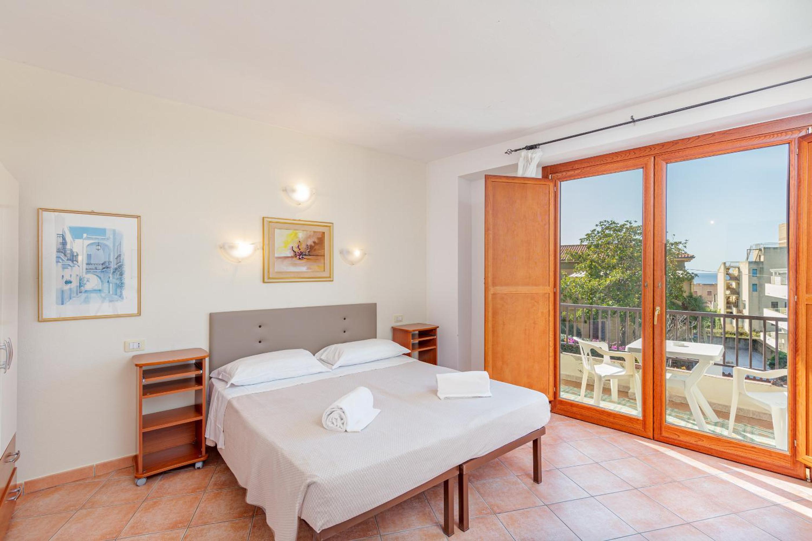 Classic Double or Twin Room with Partial Sea View
