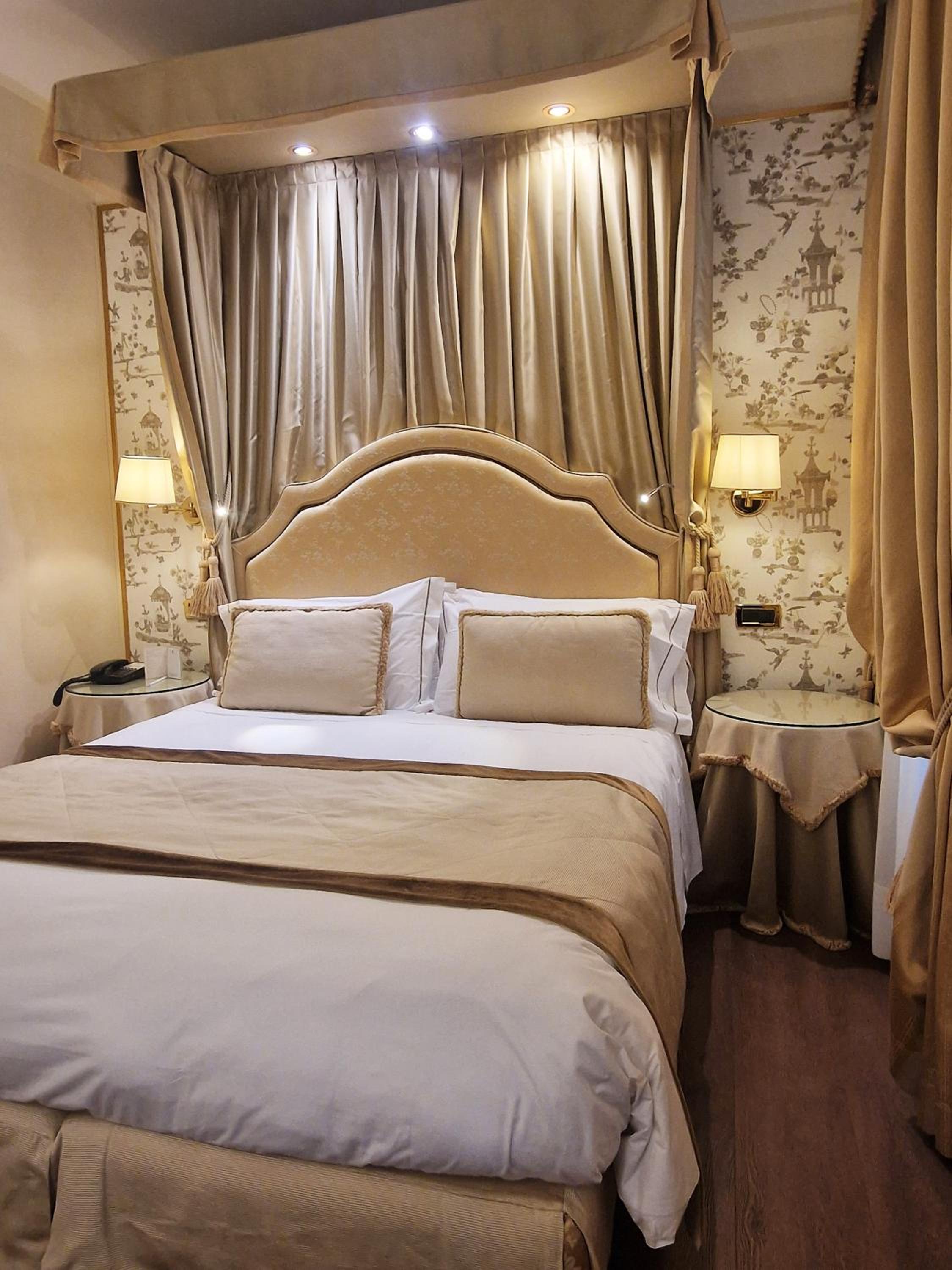 Classic Double Room