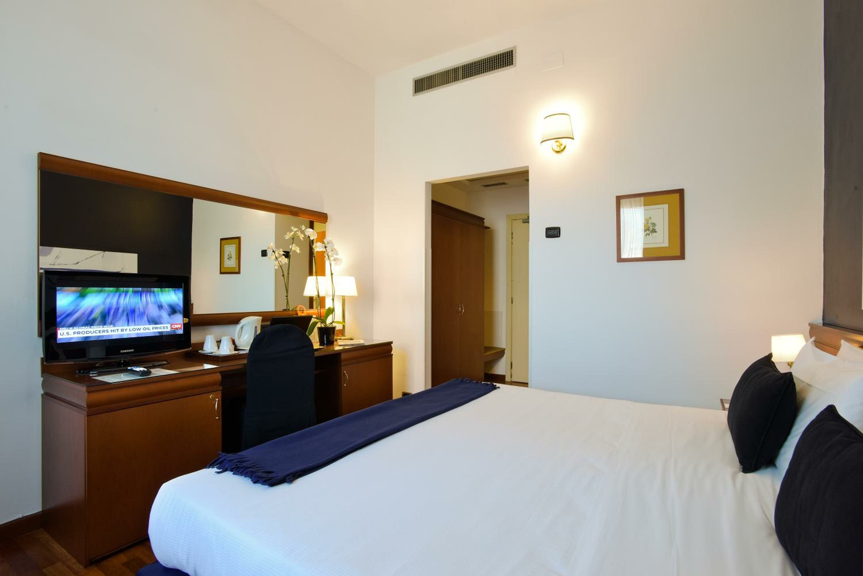 Classic Double Room (1 Adult)