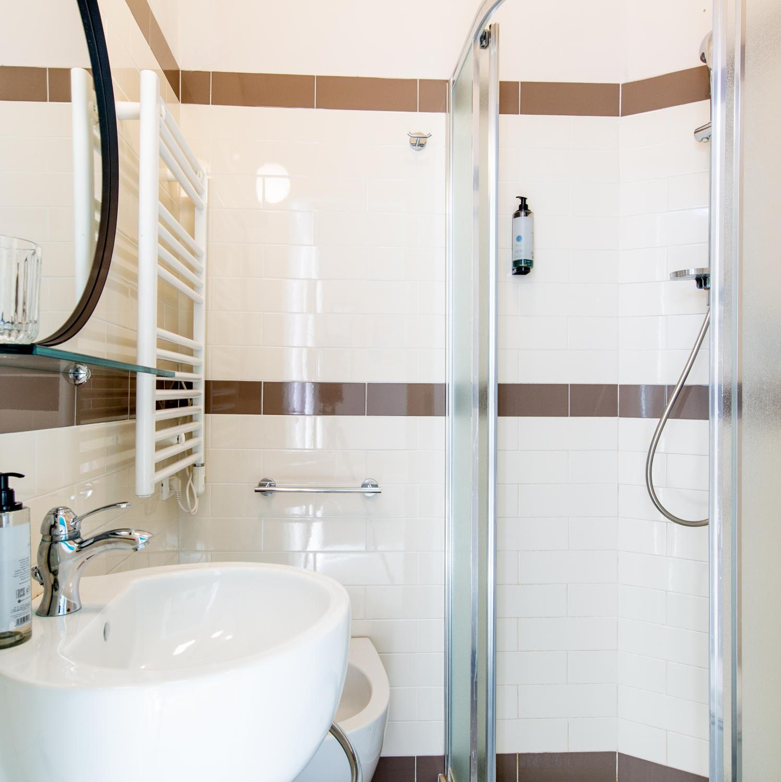 Standard Triple Room With Partial Sea View