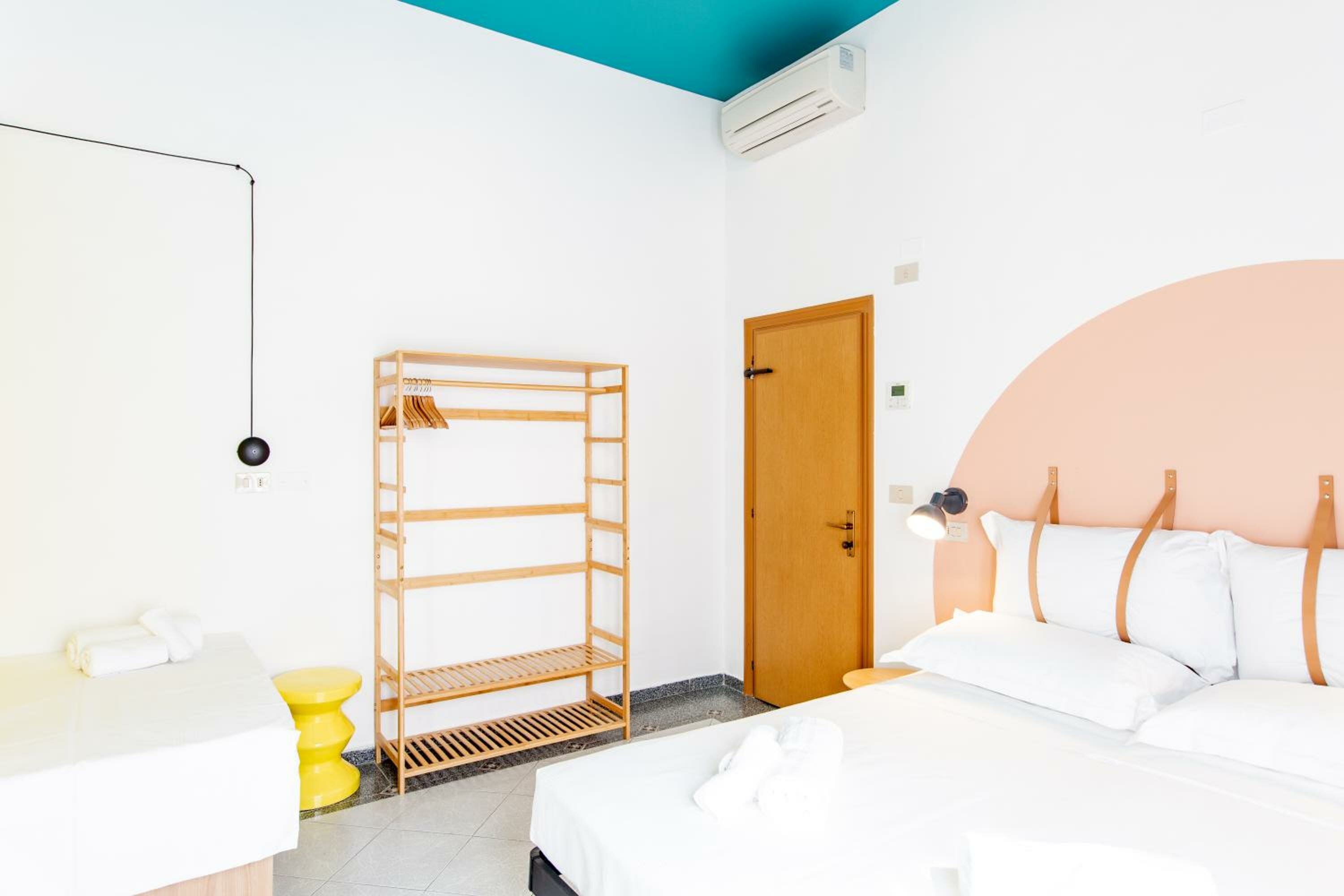 Standard Triple Room With Partial Sea View