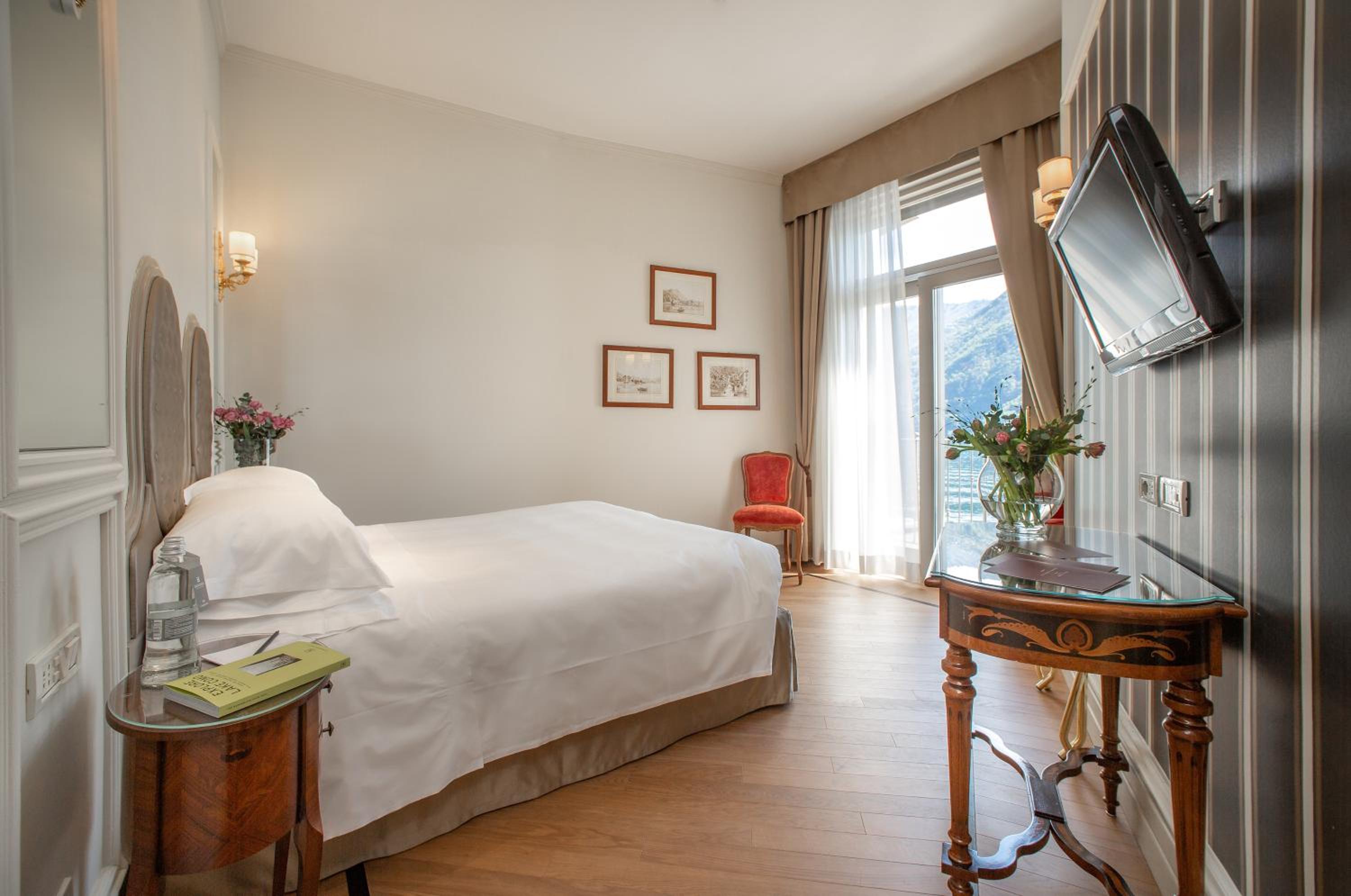 Superior Double or Twin Room with Lake View