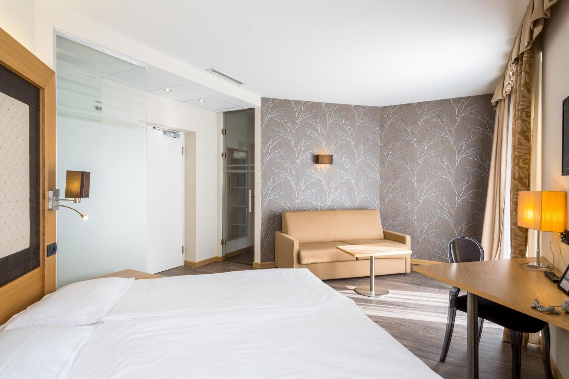 Double or Twin Room with Balcony