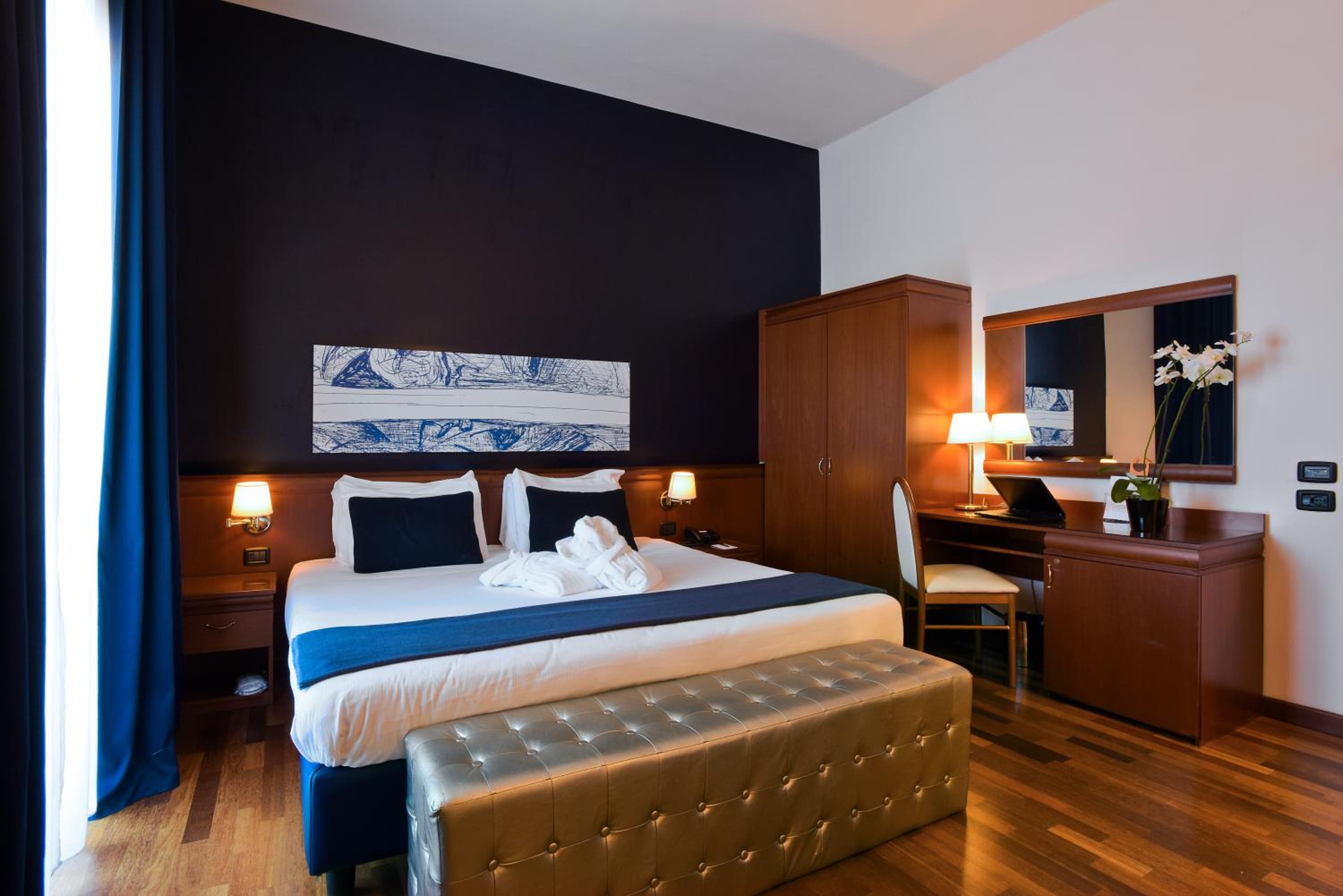 Deluxe Double Room with Balcony