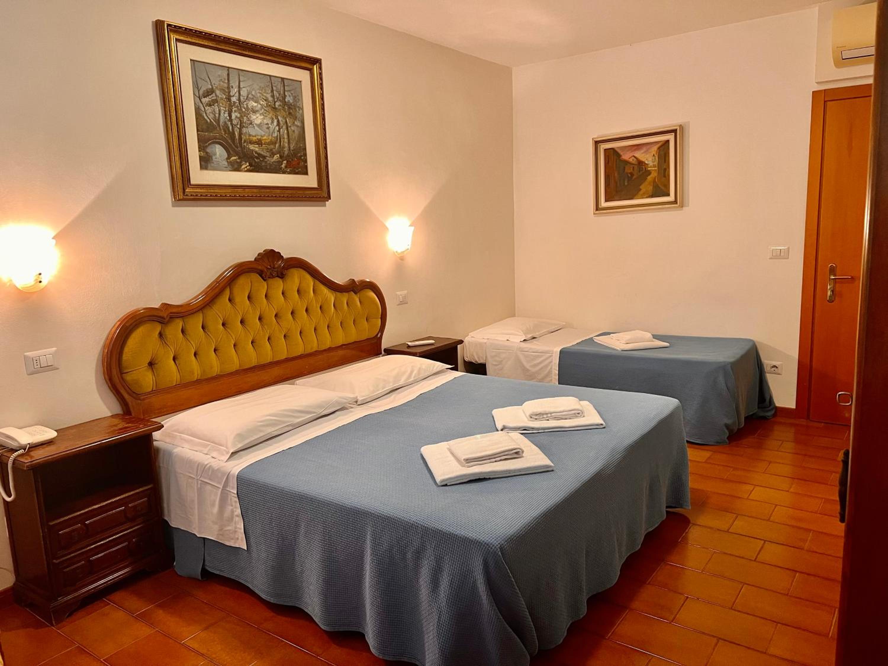 Classic Quadruple Room