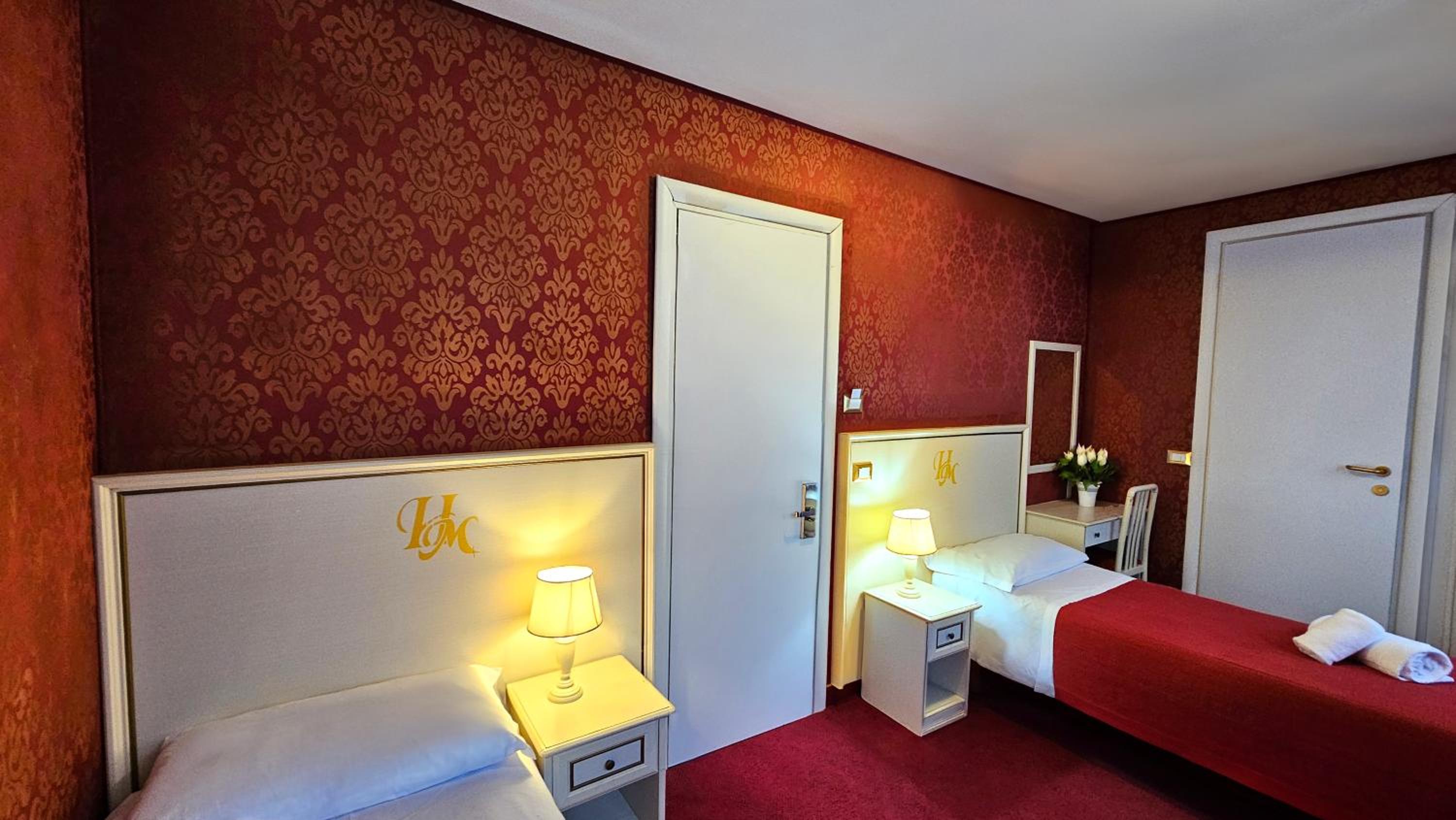 Classic Twin Room