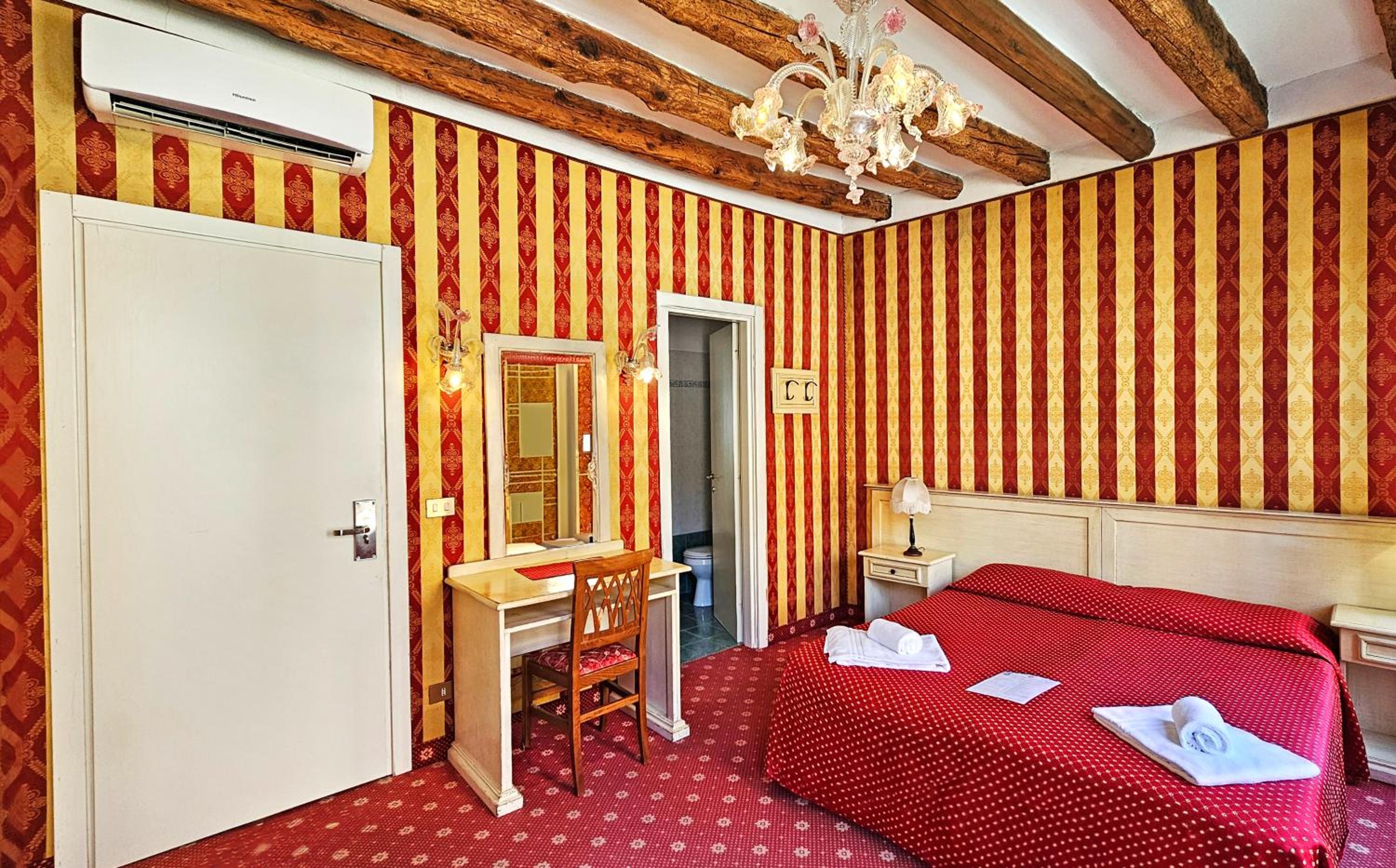 Classic Quadruple Room