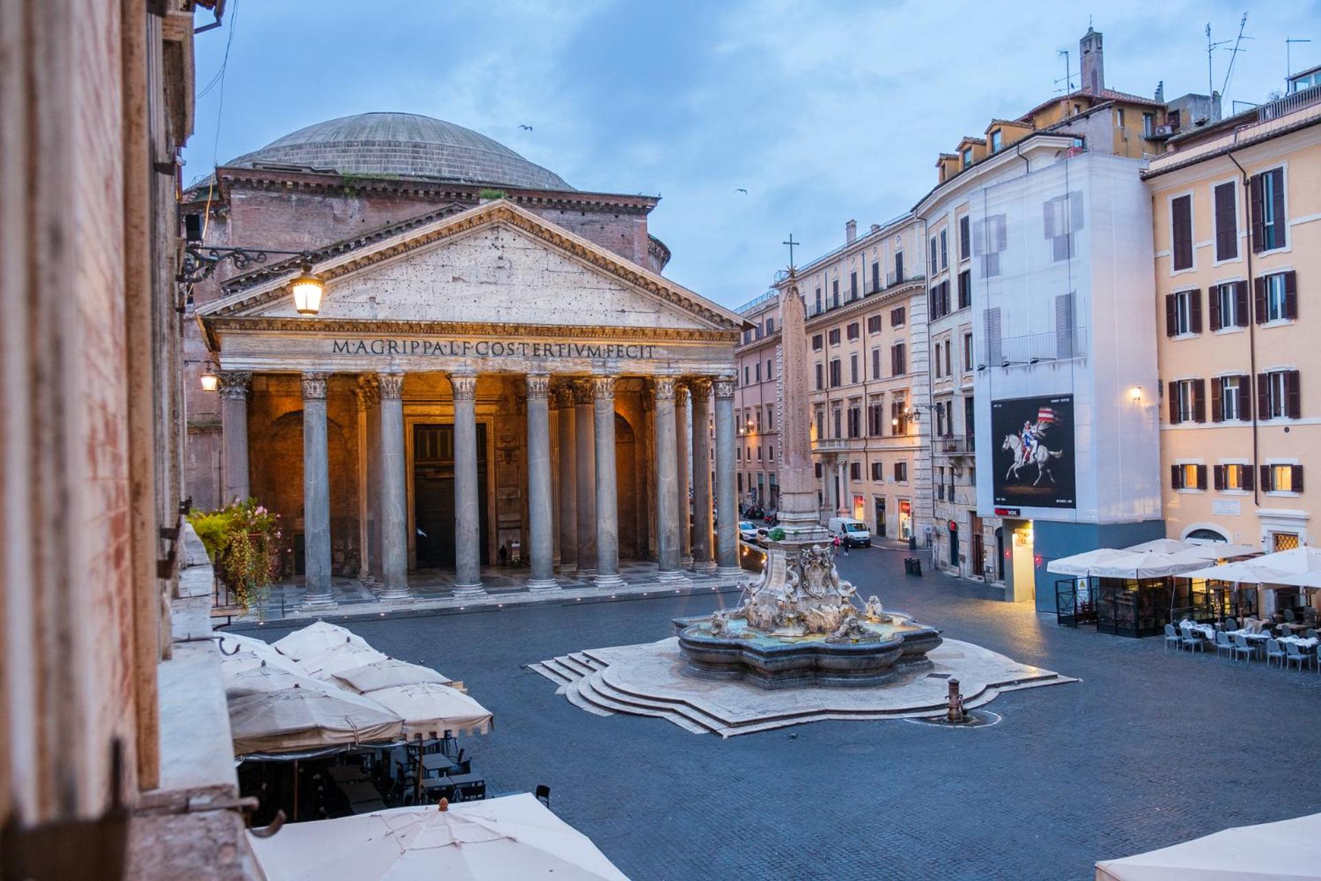 Suite Ariosto Pantheon View