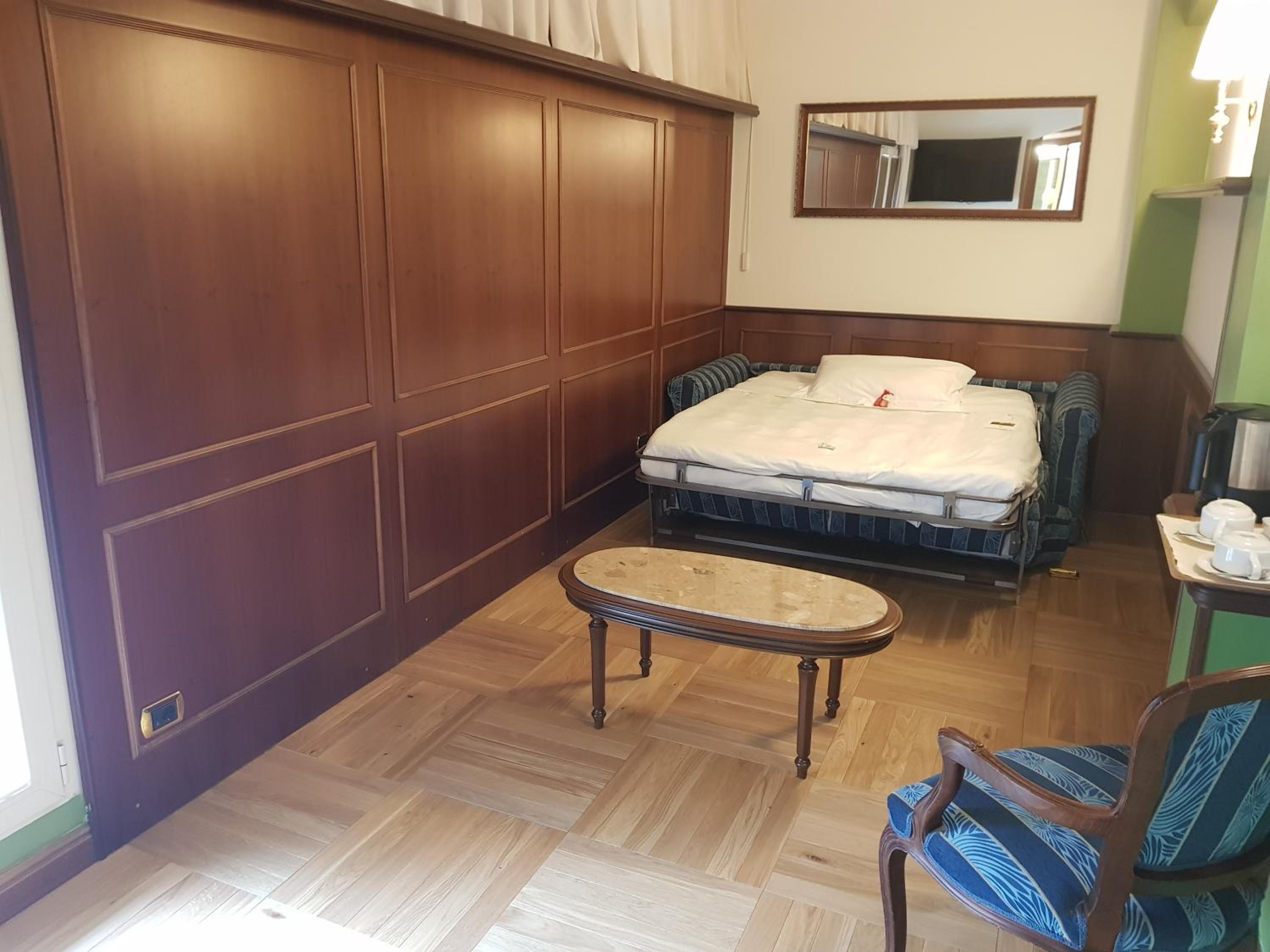 Triple Room