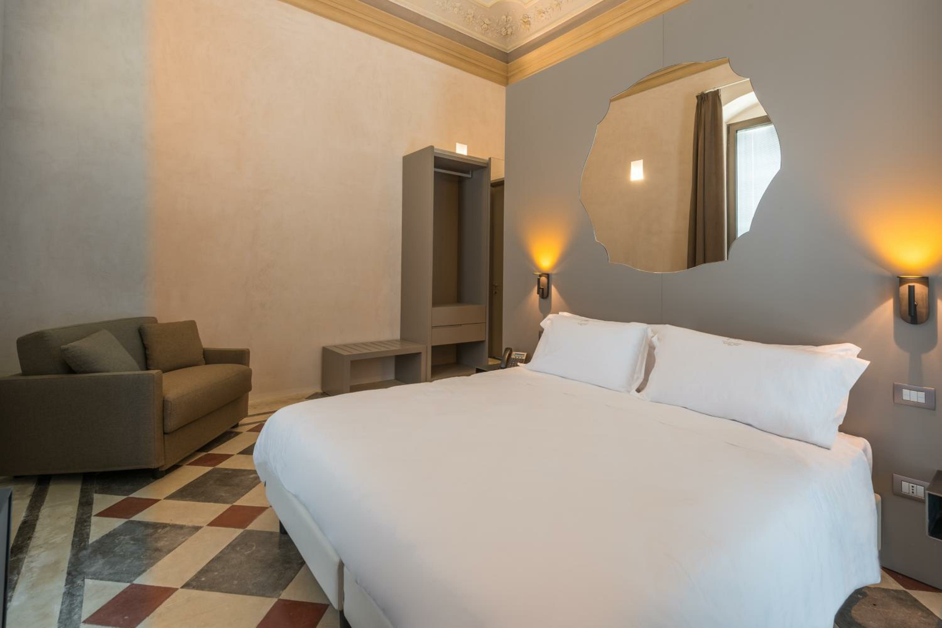 Deluxe Double or Twin Room with Balcony