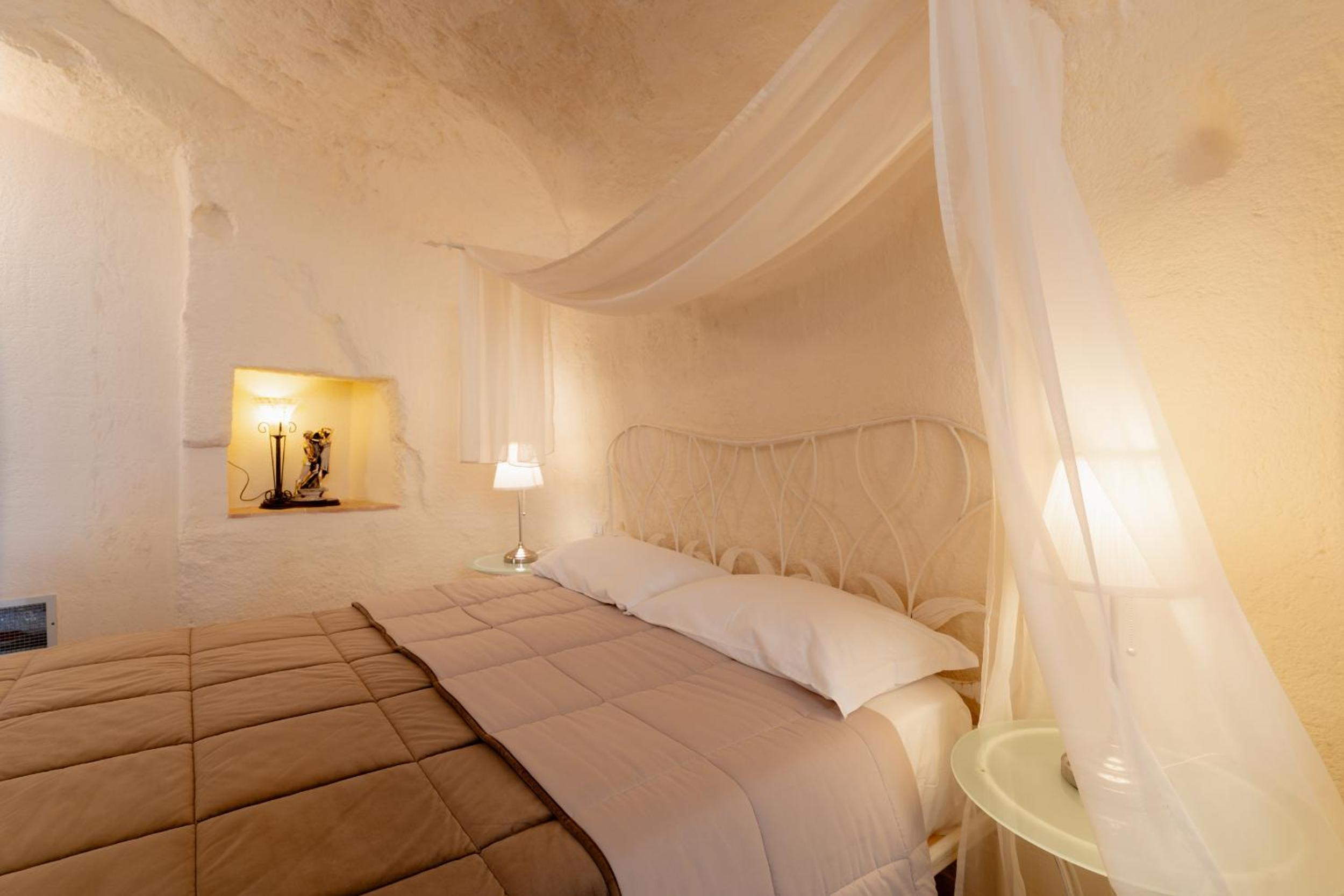 Superior Double Room - Cave